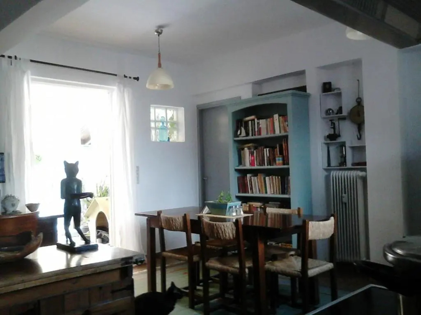 Roof-top garden apartment really well located in Athens