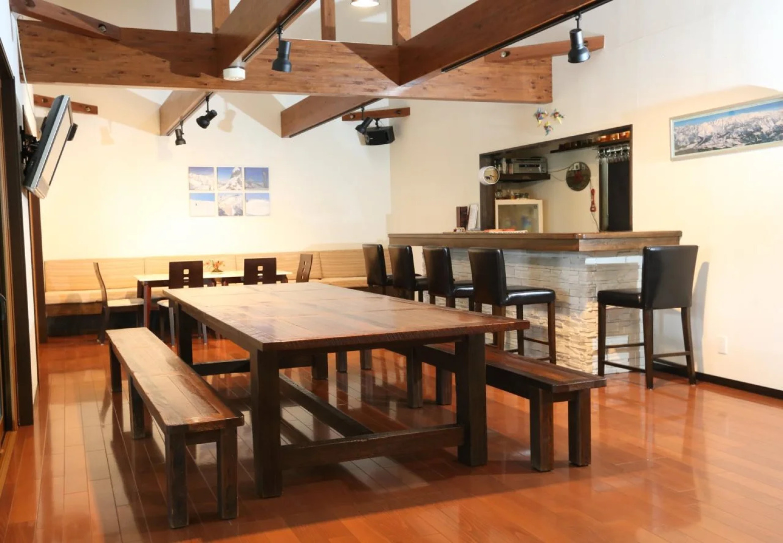 Bears Den Mountain Lodge