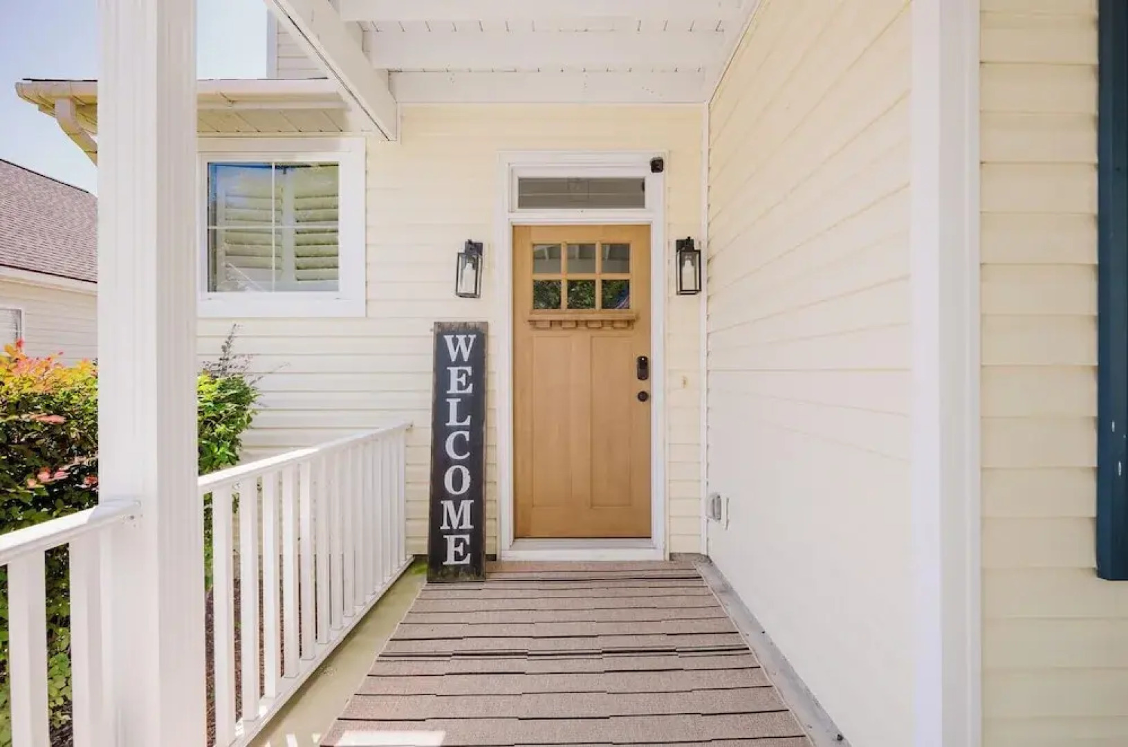 Saltee Cove Coastal Getaway - Charming 3 Bedroom/2.5 Bath Lowcountry Cottage