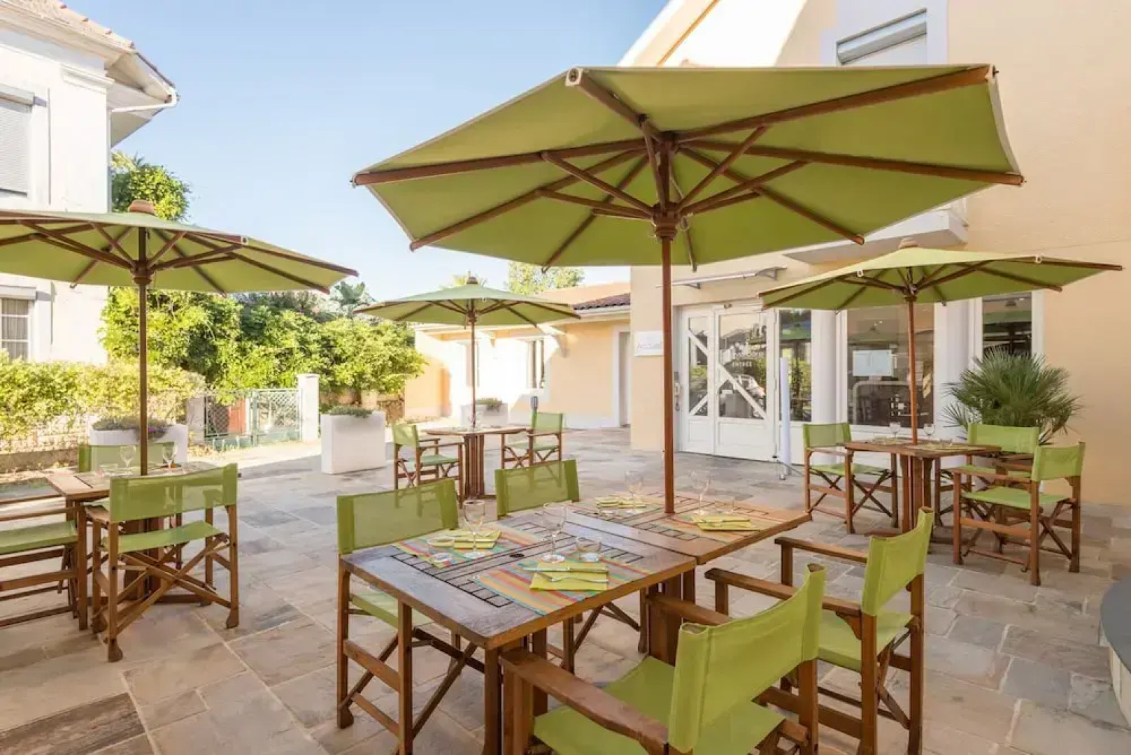 Le Réverbère - La Cuisinerie - L'Hôtellerie