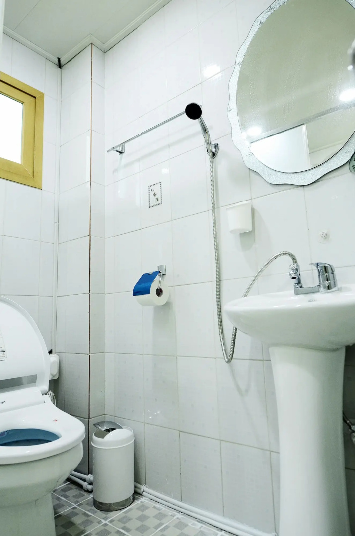 Ganderak Guesthouse - Hostel