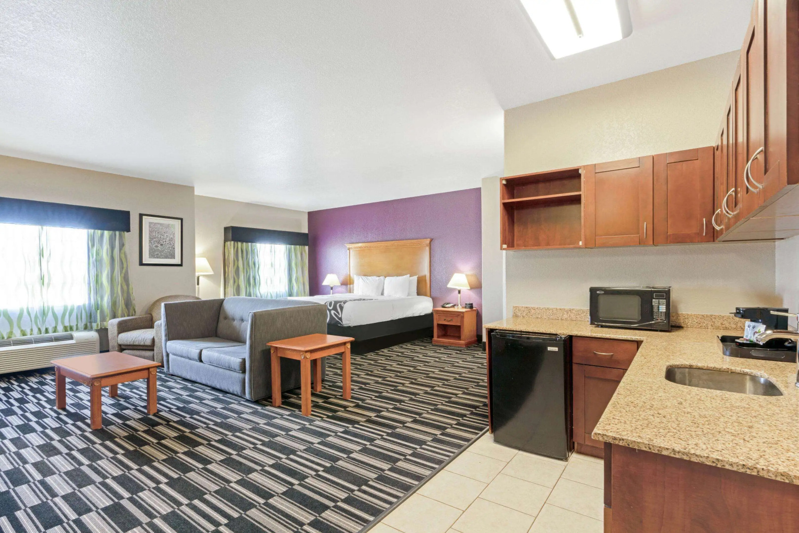 La Quinta Inn & Suites by Wyndham Ada