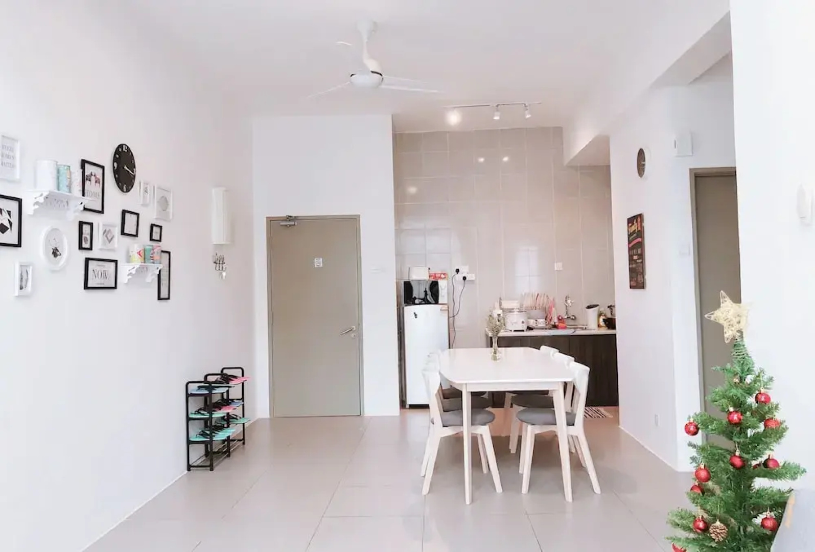 Barrington Penthouse by Loo