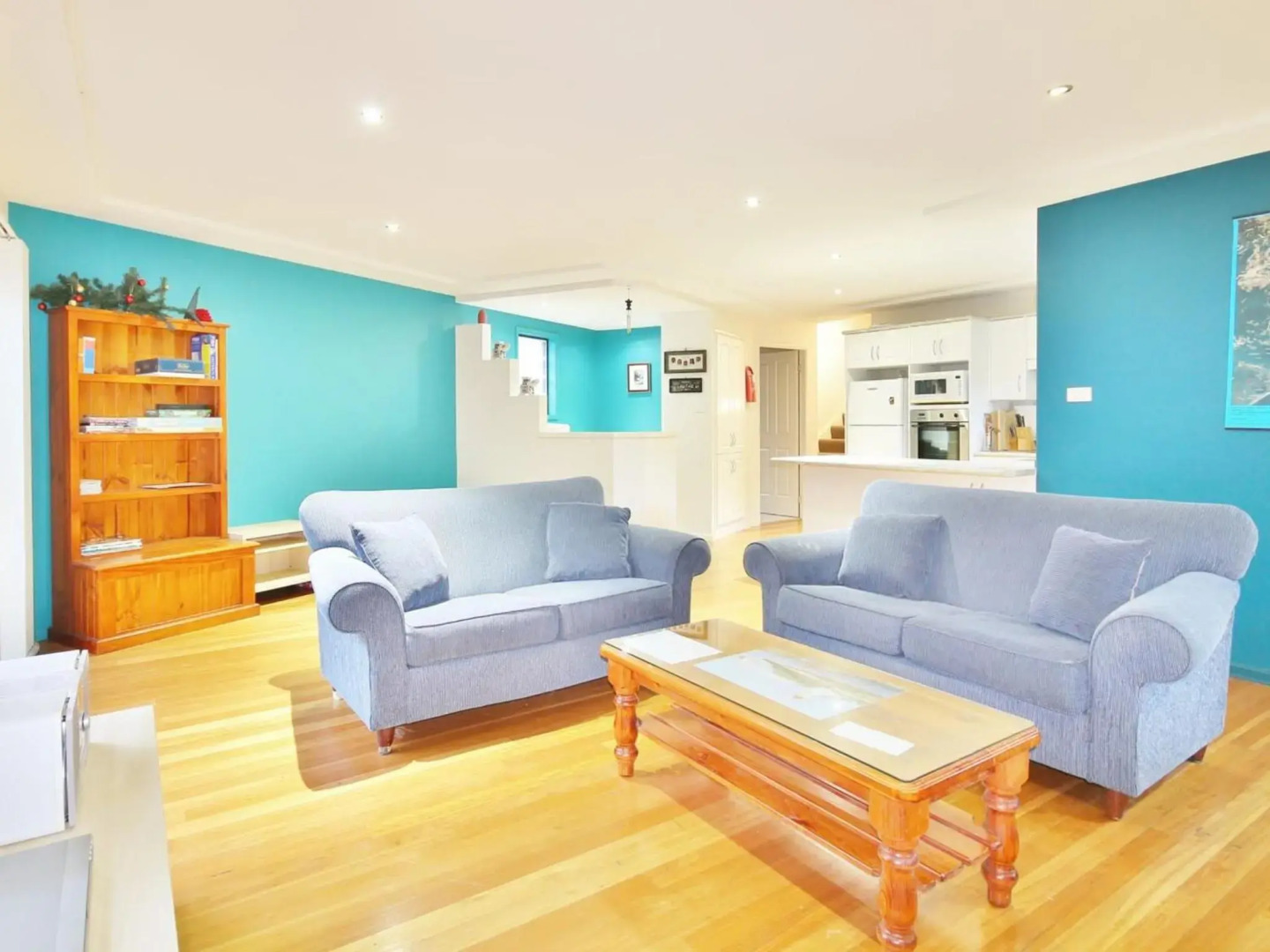 Sand Water at Hyams Beach 4pm Check Out Sundays