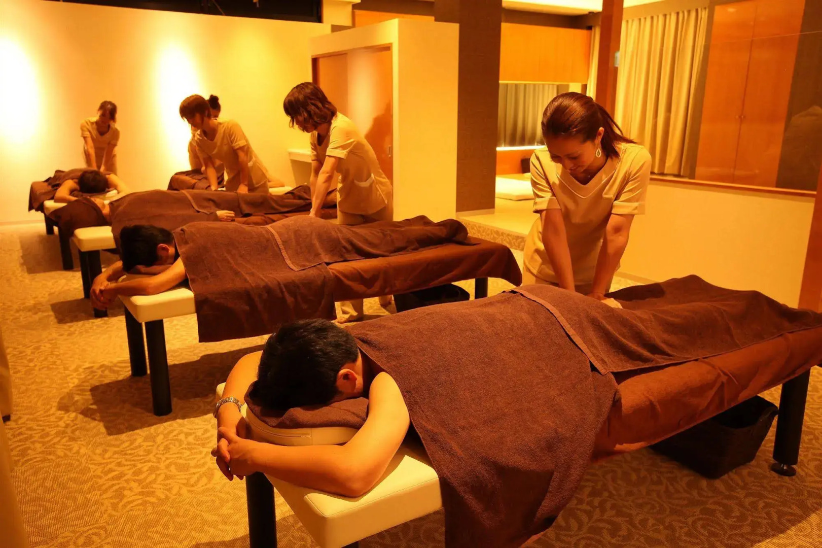 Sauna & Spa Hotel Avinel Fukuoka - Caters to Men