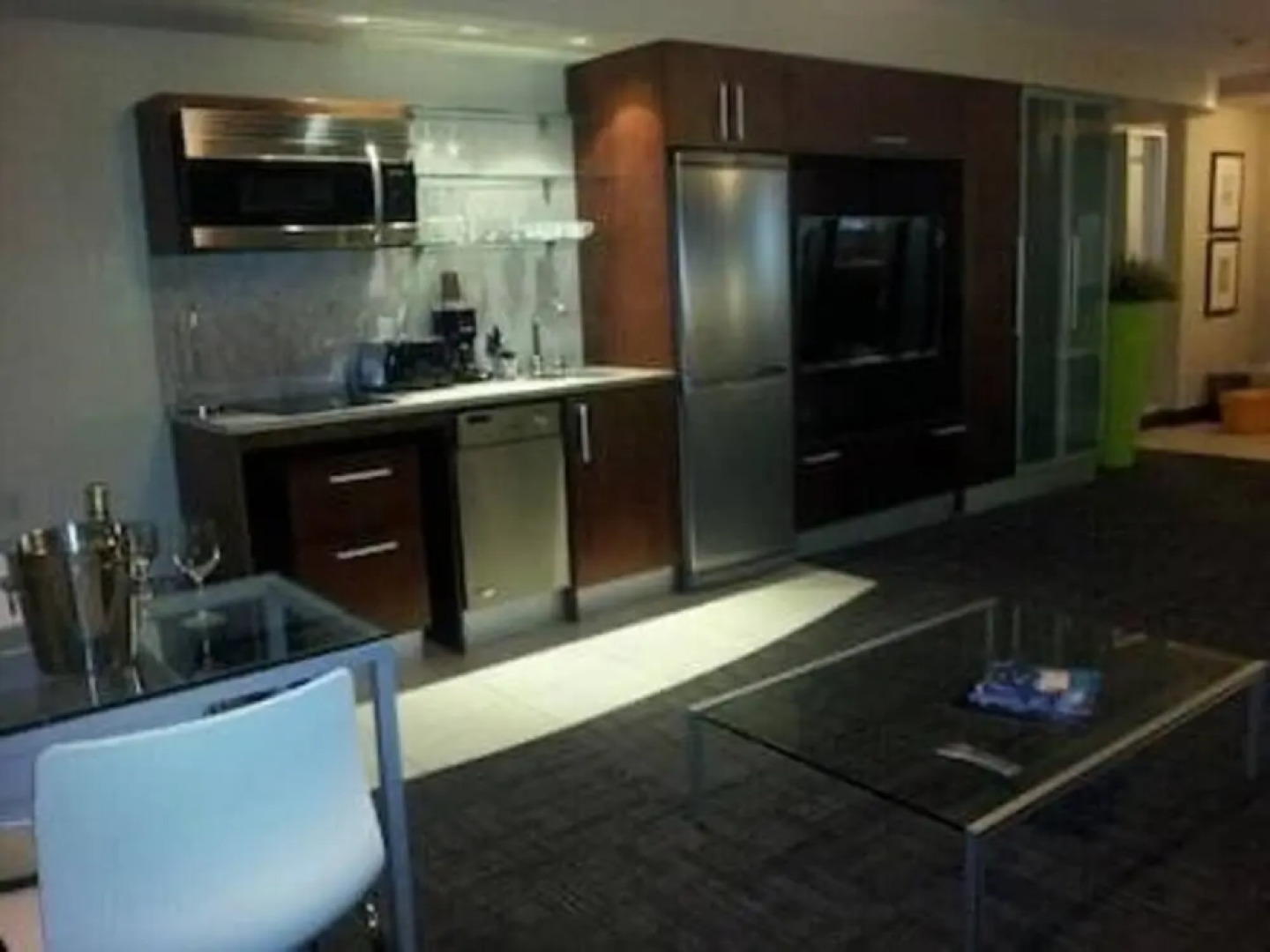 Strand Ocean Drive Suites