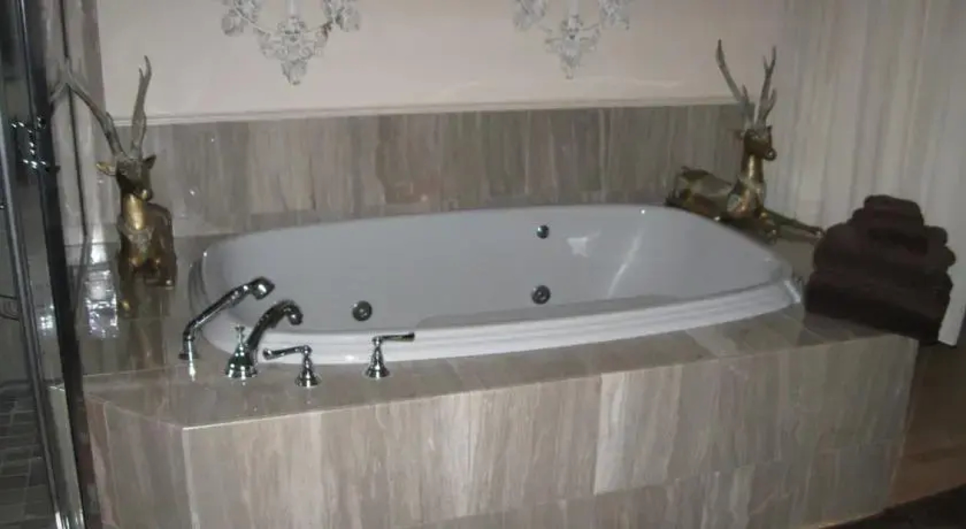 North Shore Road House