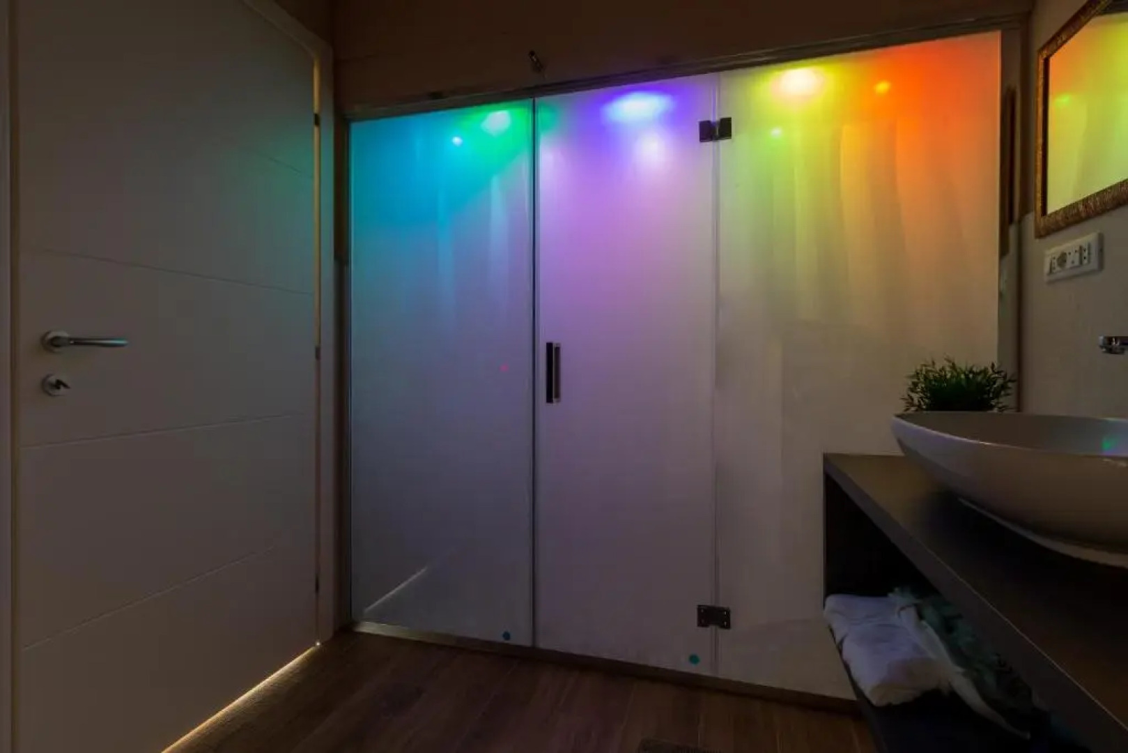 4 Star Bologna Train Station - Self Check-In