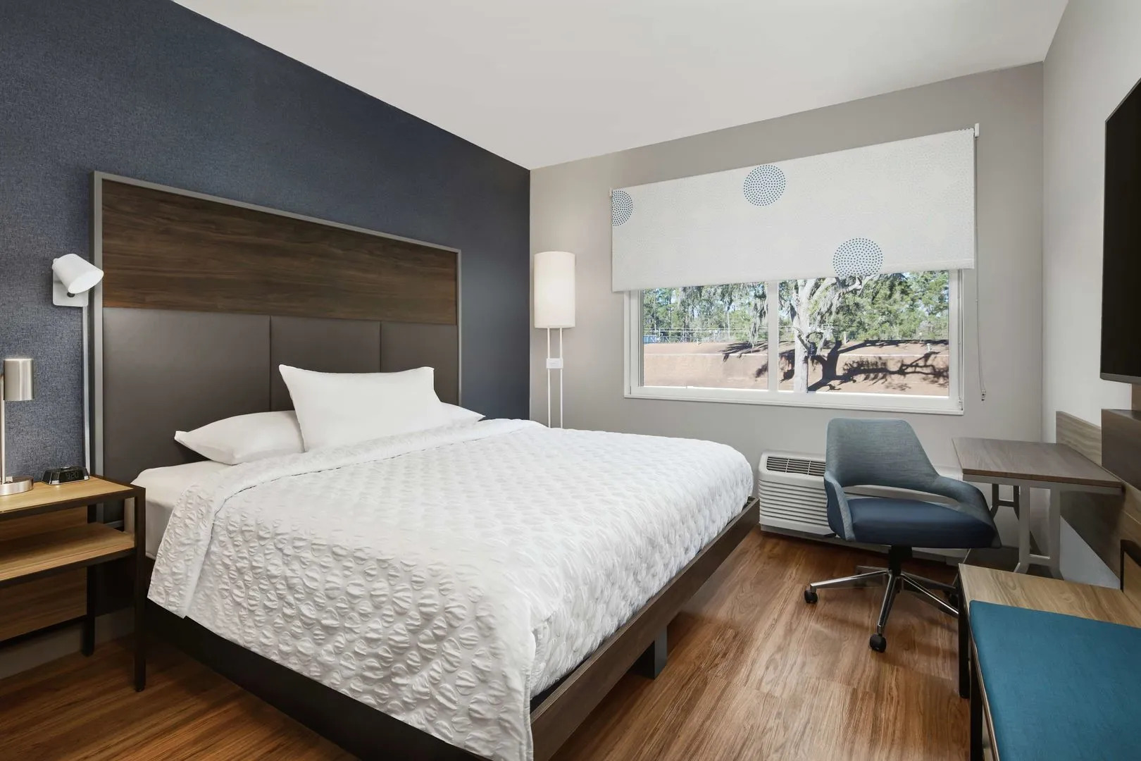 Tru by Hilton Savannah Midtown