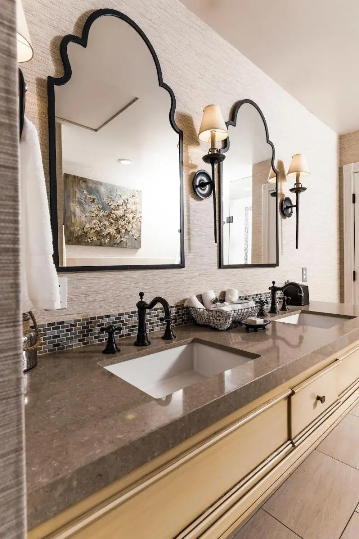 The Chateau at Lake La Quinta