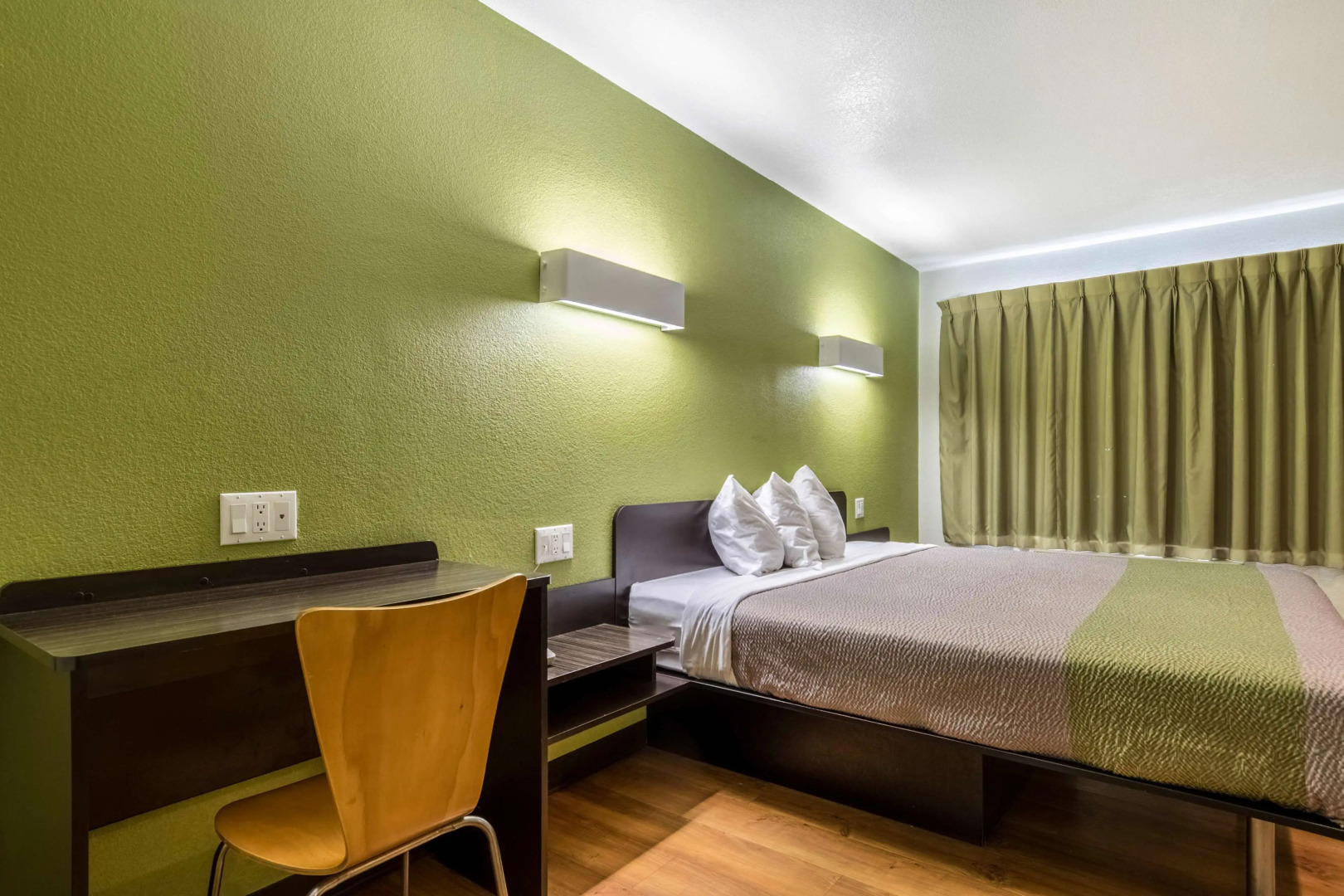 Motel 6 Redlands, CA