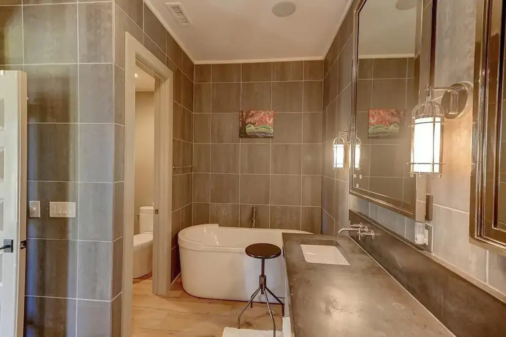 305 Carolina Boulevard