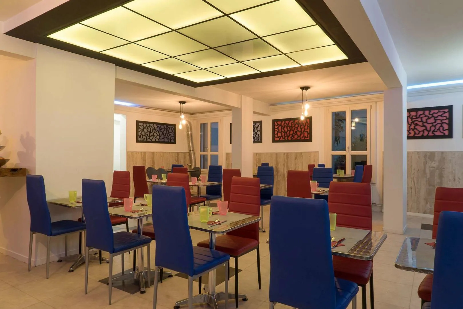 Maisons du Monde Hôtel & Suites - La Rochelle Vieux Port