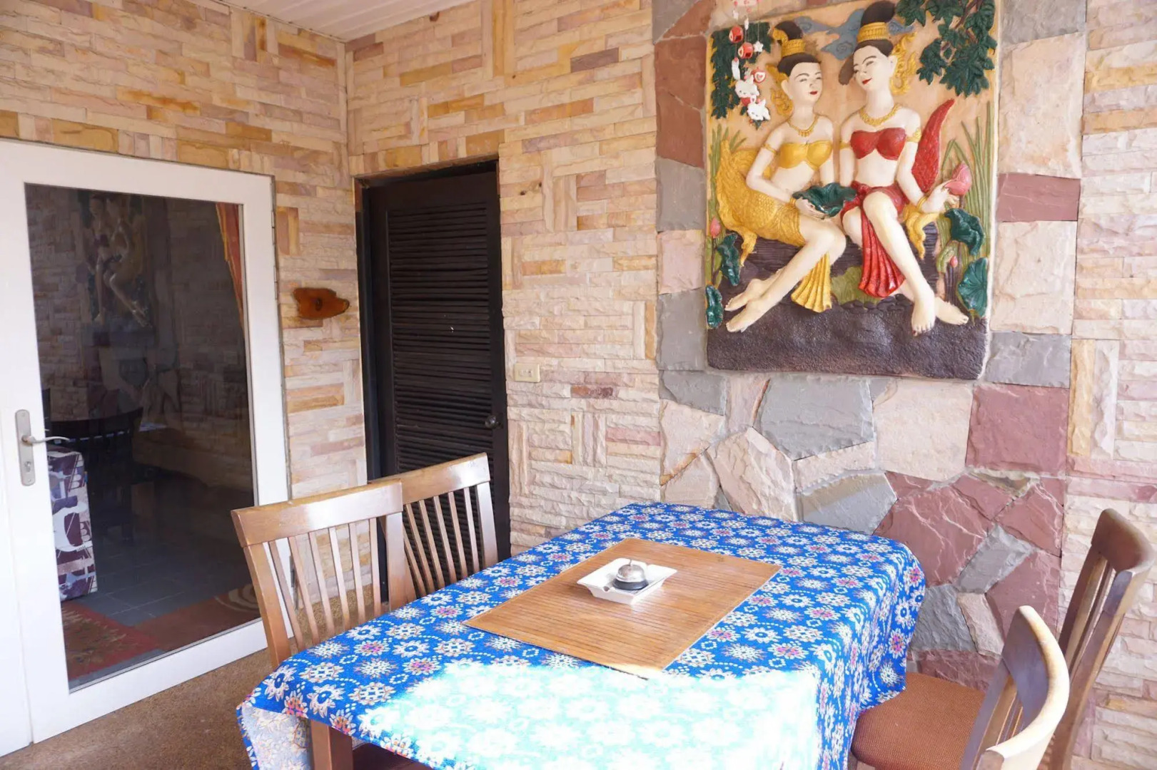 Thomas Udon Thai House Resort & Hotel