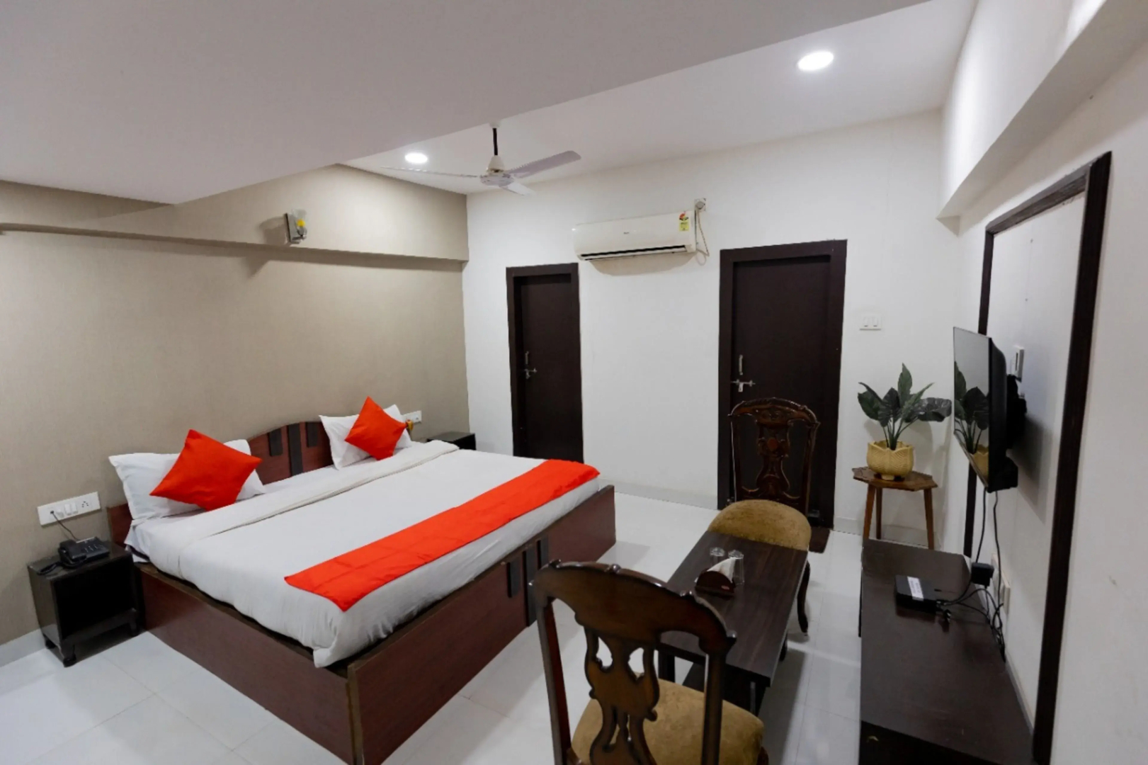 Hotel Deendayal