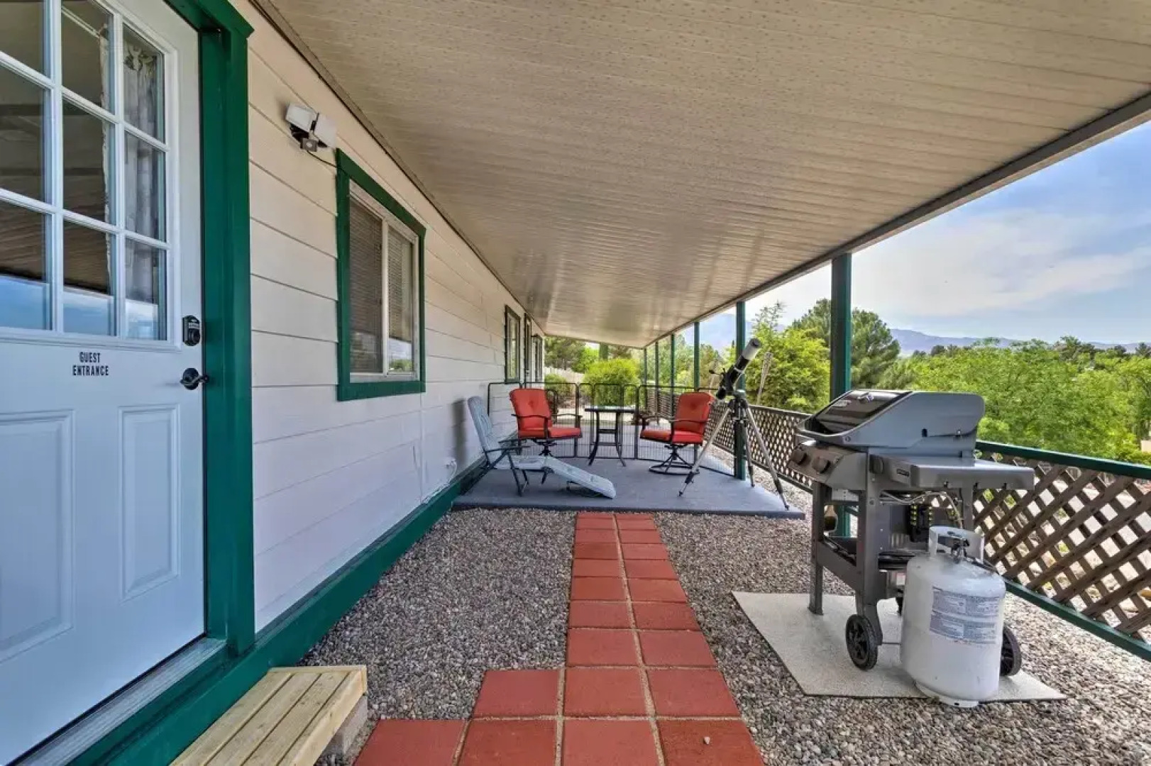 6 Mi to Old Town, Panoramic Views: Cottonwood Gem!