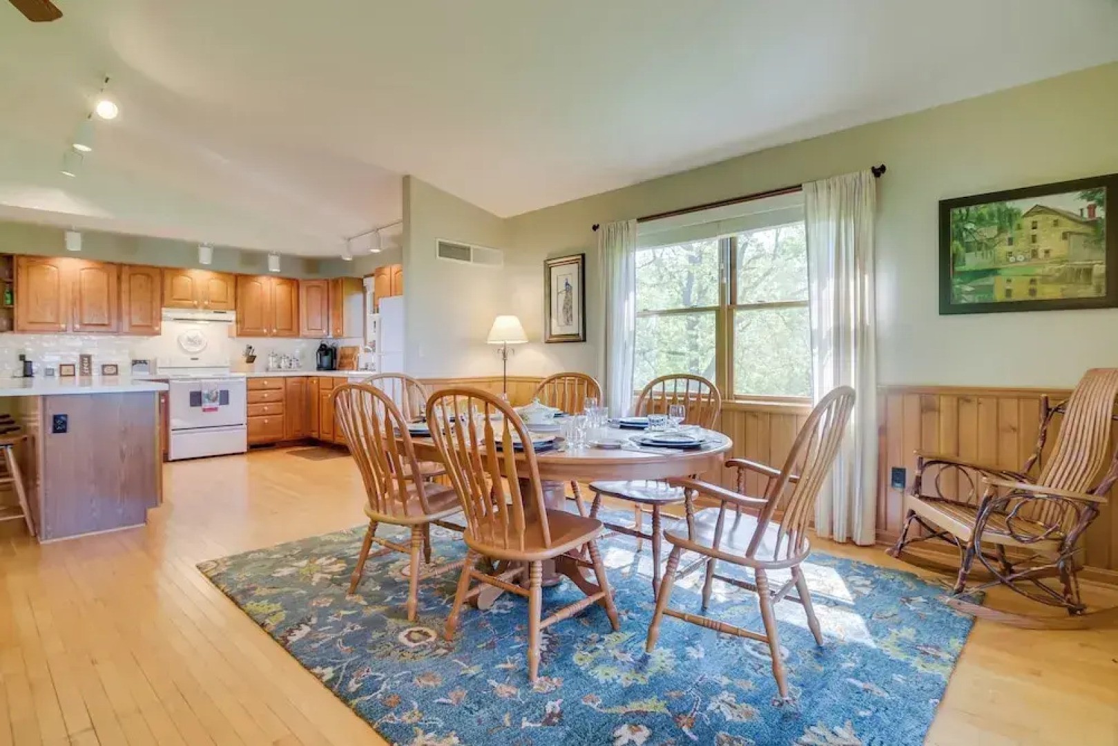 2 Mi to Wineries: Calm Cottage on 90 Acres w/ Barn