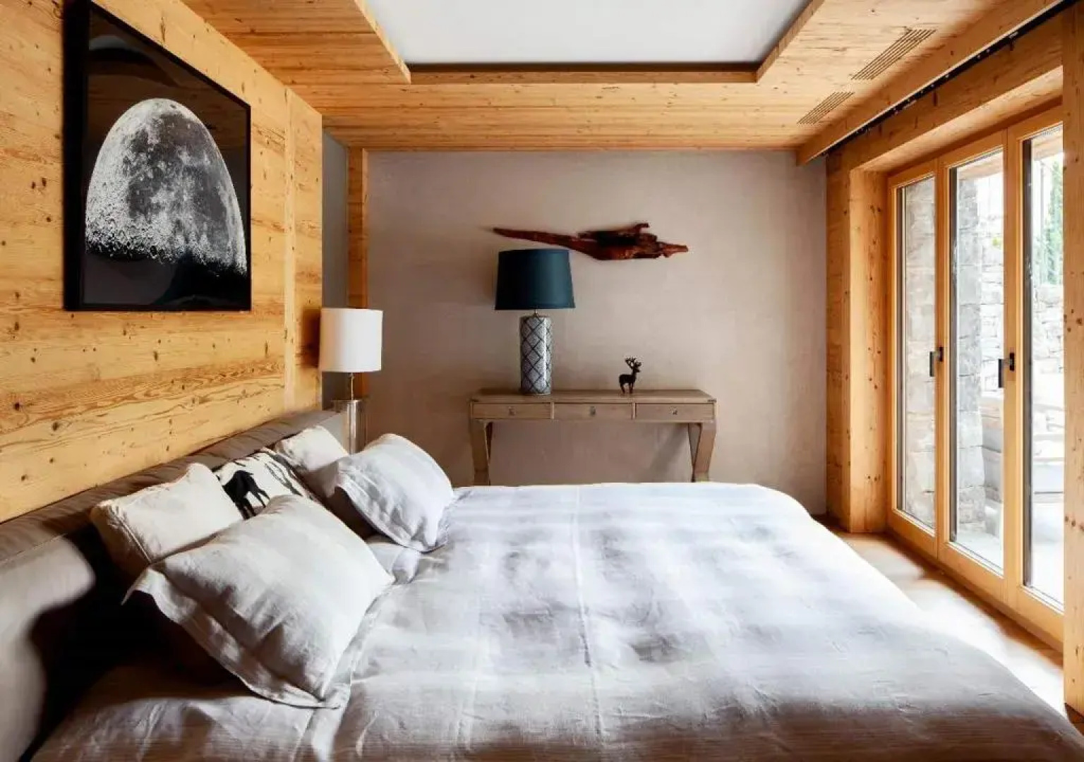 Regent Retreat by MC