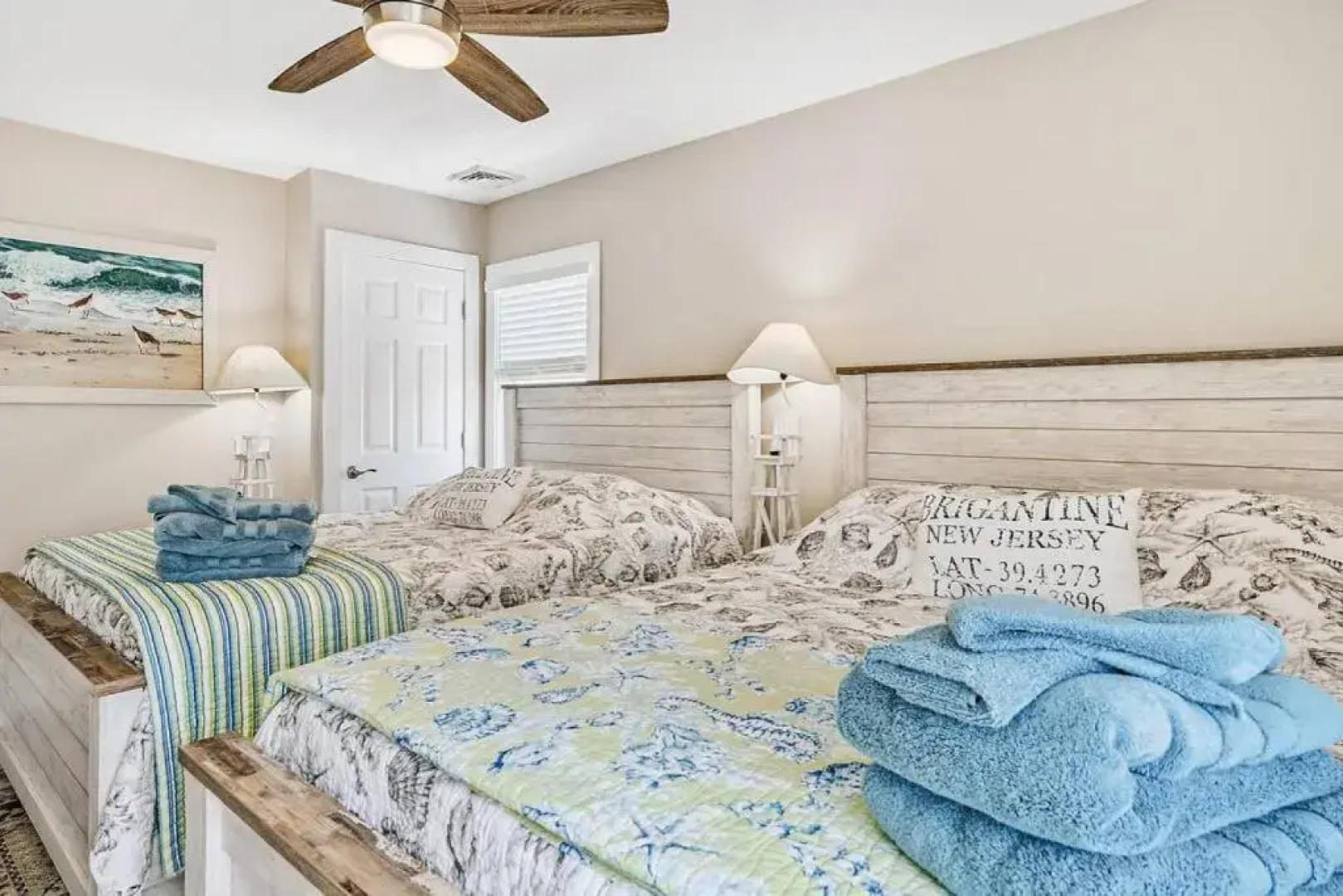 Close to AC Steps to Beach Parking