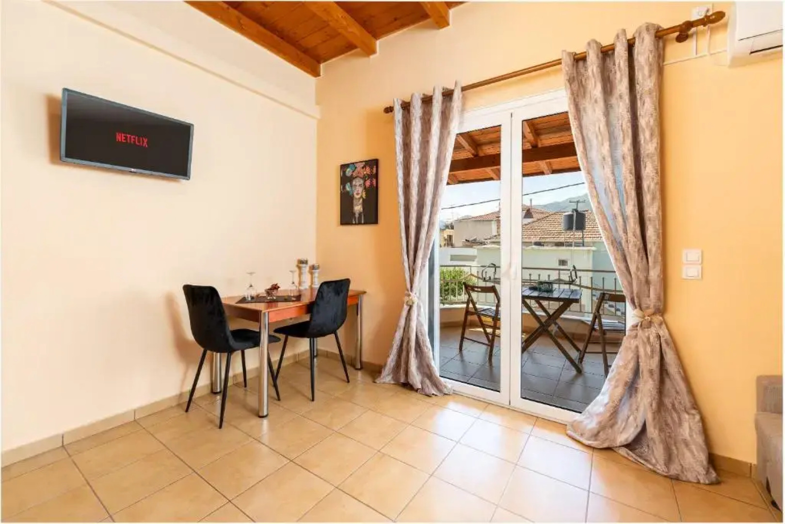 Eagle's Nest City Apartments