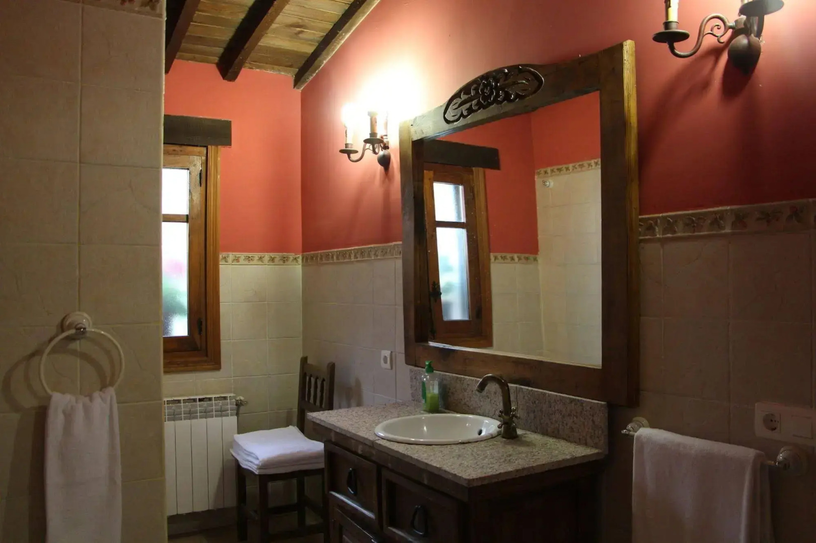 Apartamentos y Casas Victor