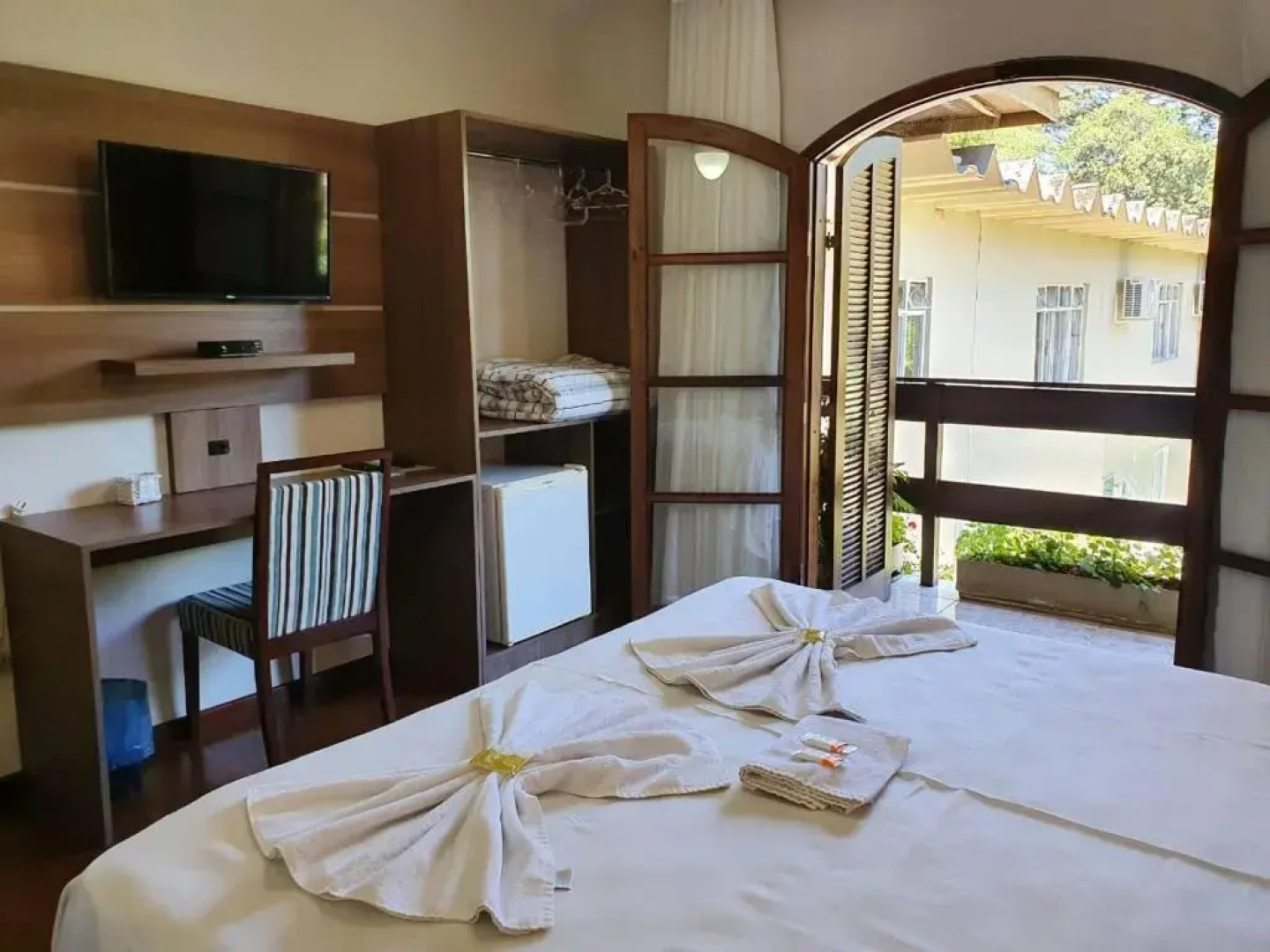 Hotel Estancia Santa Cruz