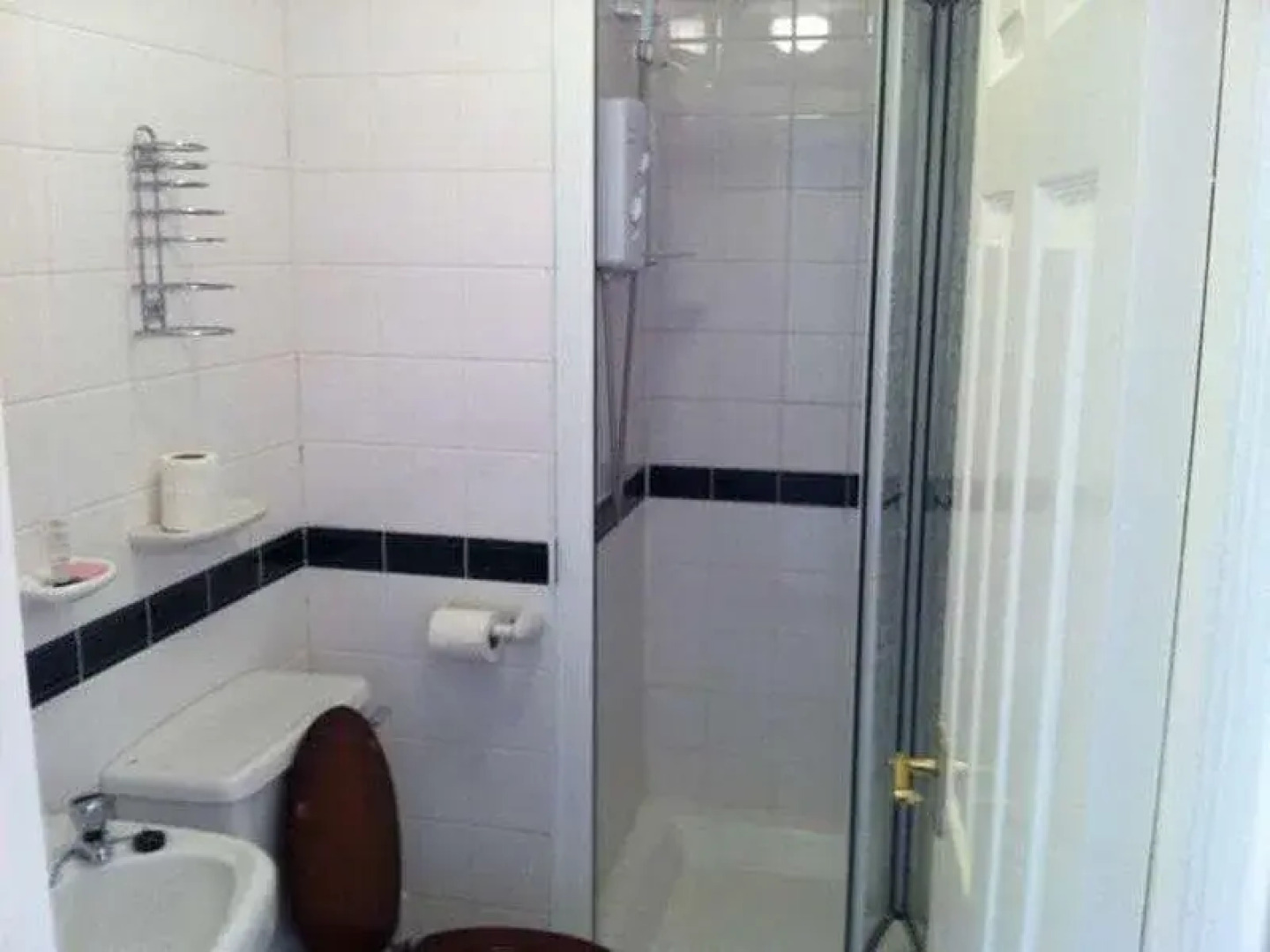 The New Alexandra Hotel