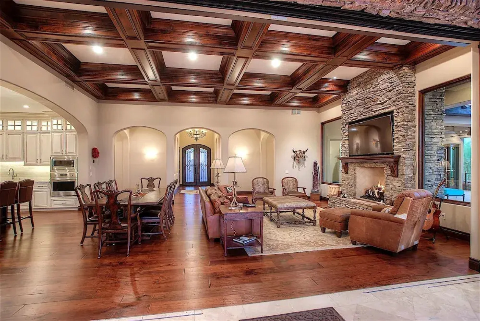 Palisades Estate 5 BR by Casago