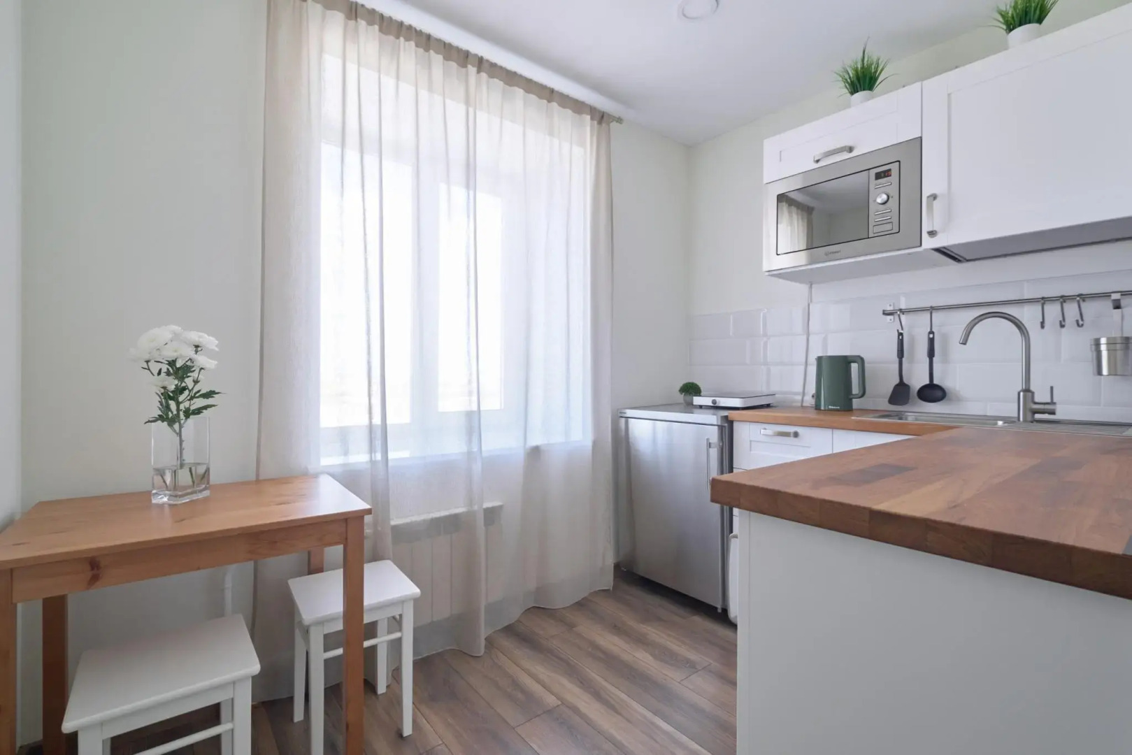 Сутки Томск на улице Савиных