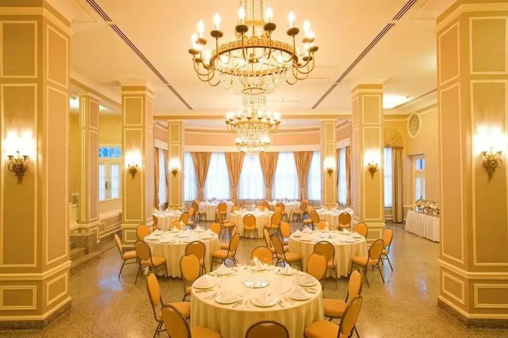 Stonewall Jackson Hotel Cc