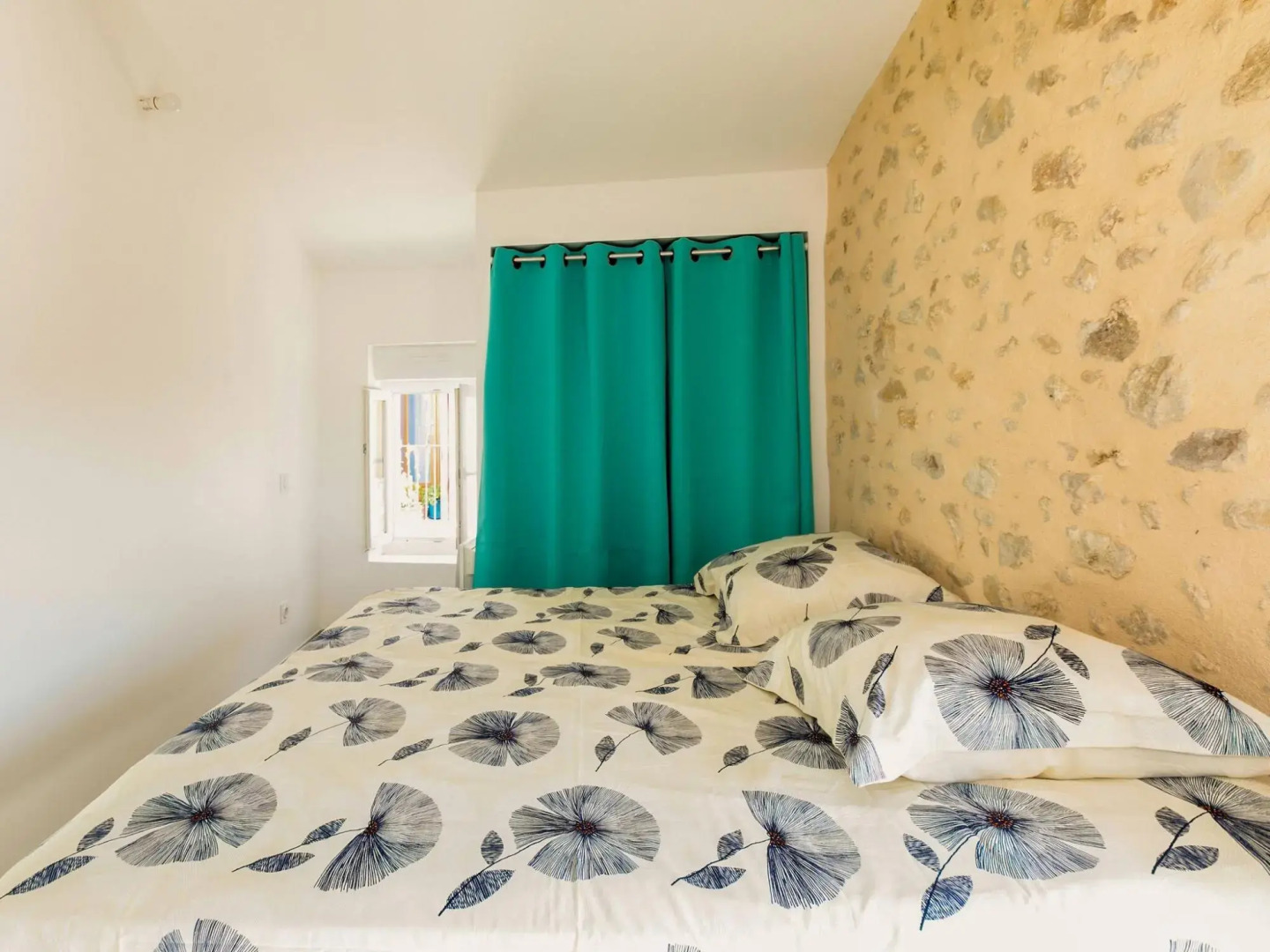 Comfortable Holiday Home in Montouliers near Bize Minervois