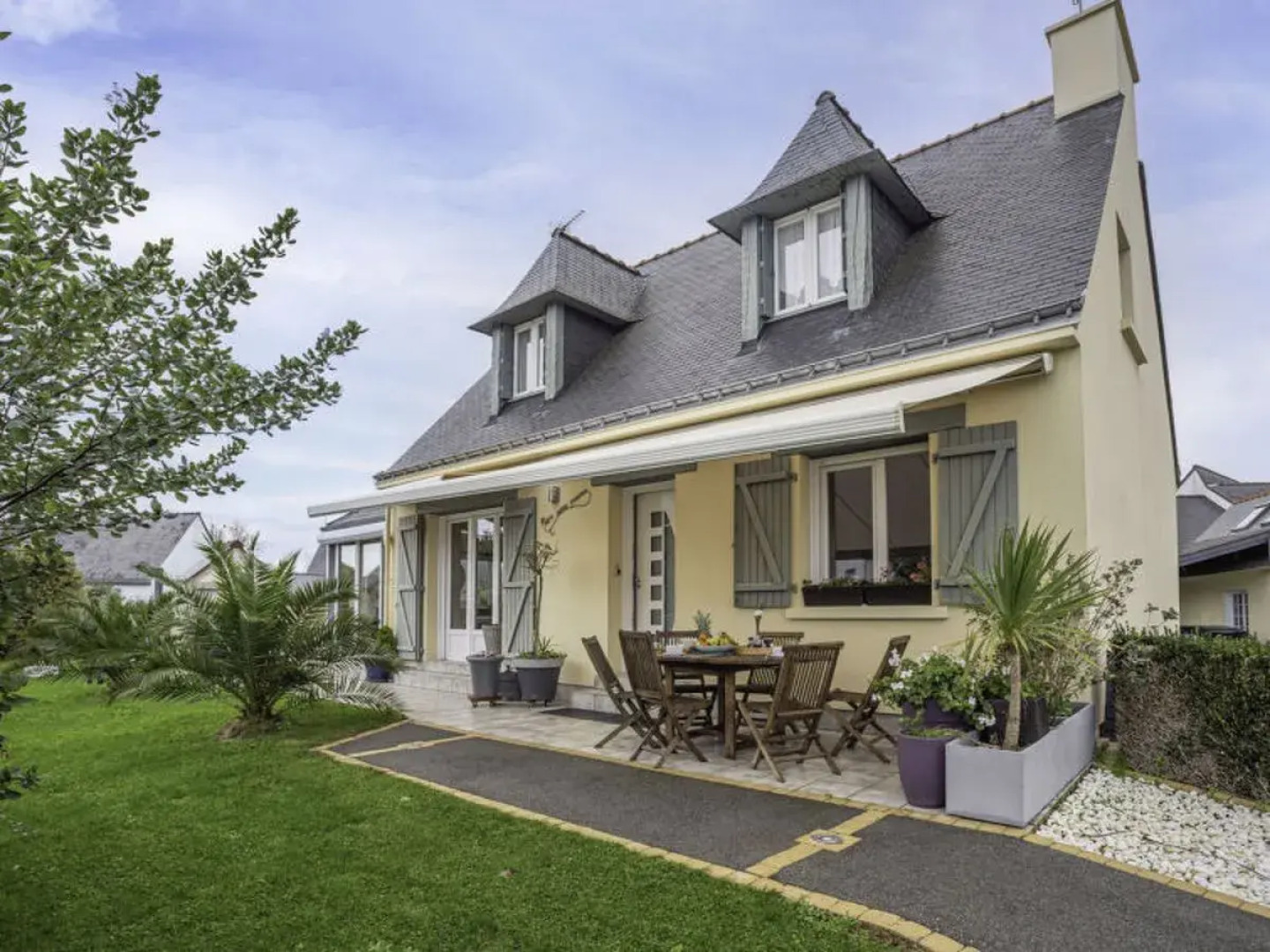 House Philblue Saint Philibert