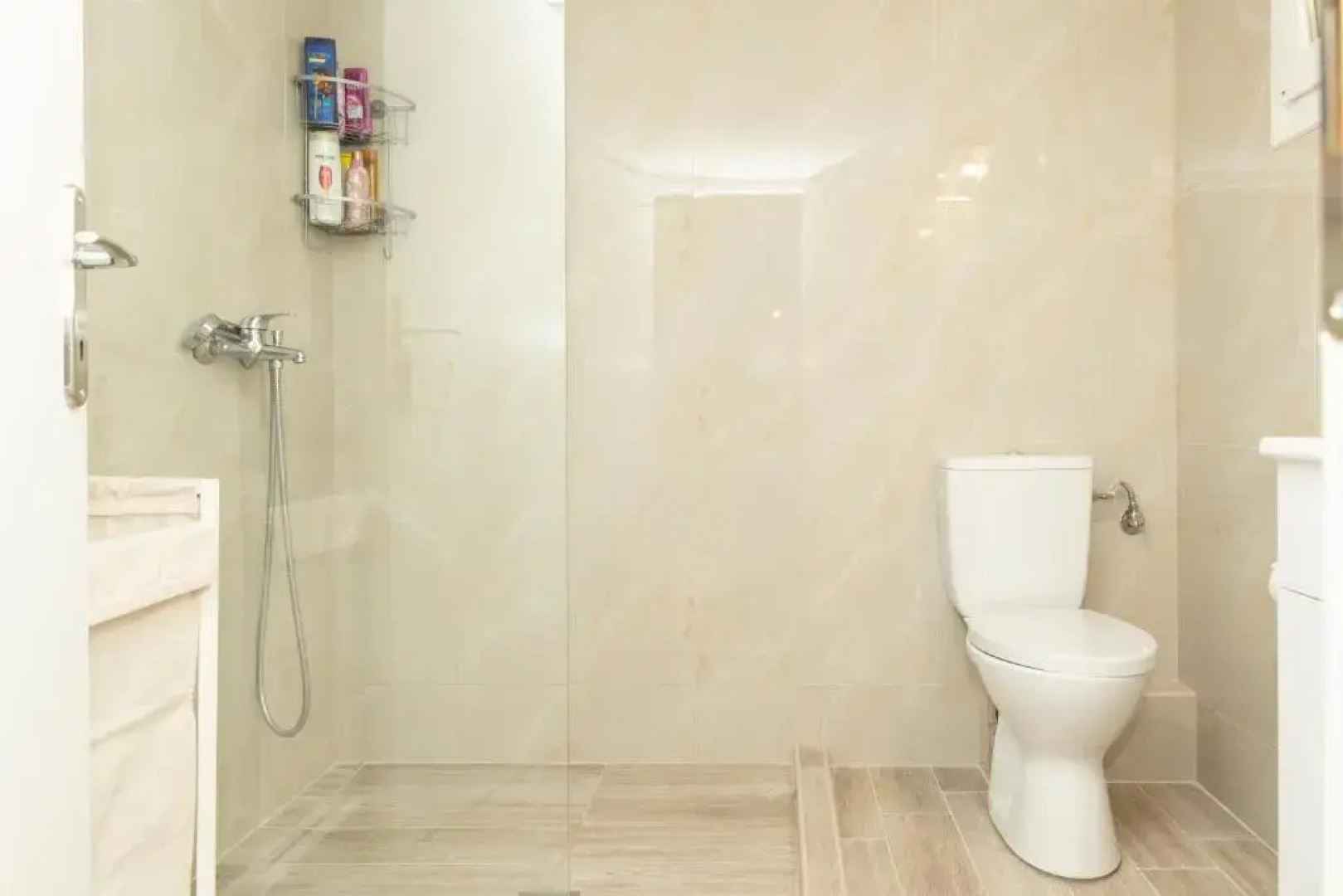 Alchemia, beautiful spacious apartment in Giannitsa