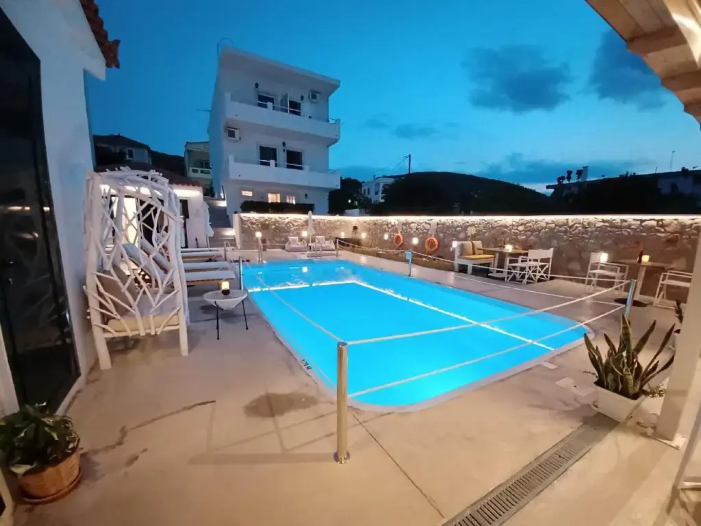 Koukounari Apartments