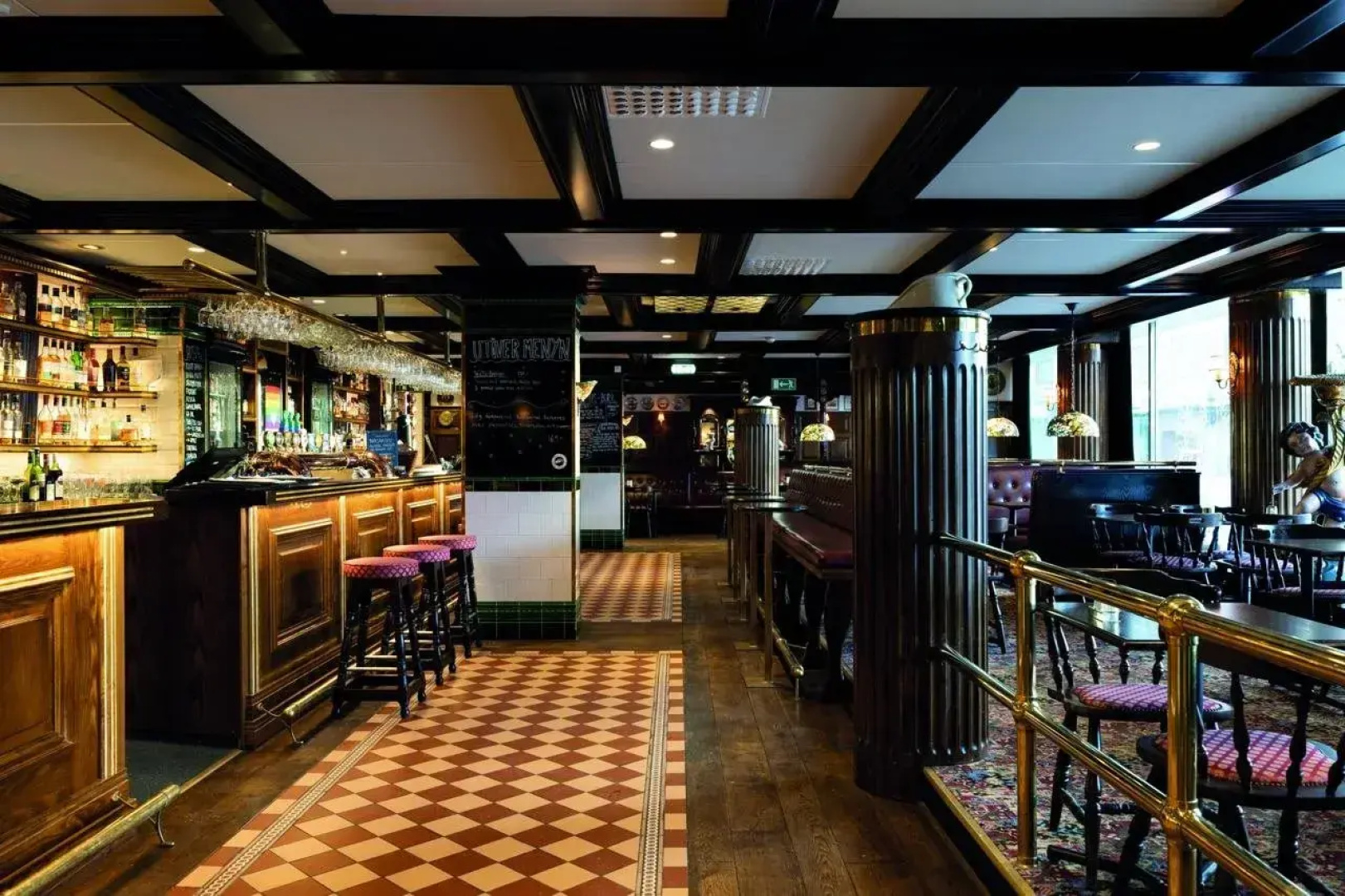 Hotel Bishops Arms Mora