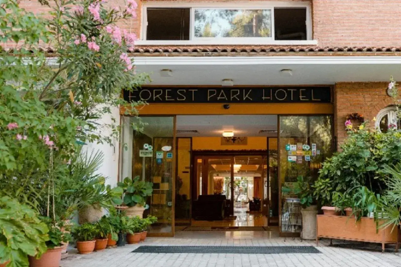 Forest Park Hotel