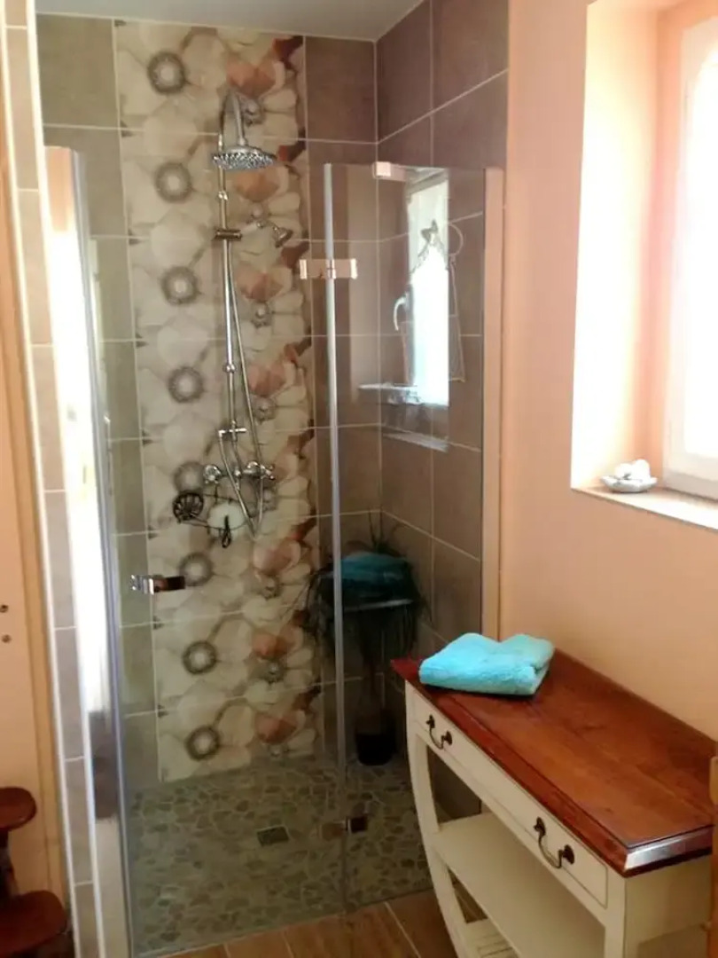 House With 2 Bedrooms in Saint Aignan, With Enclosed Garden and Wifi