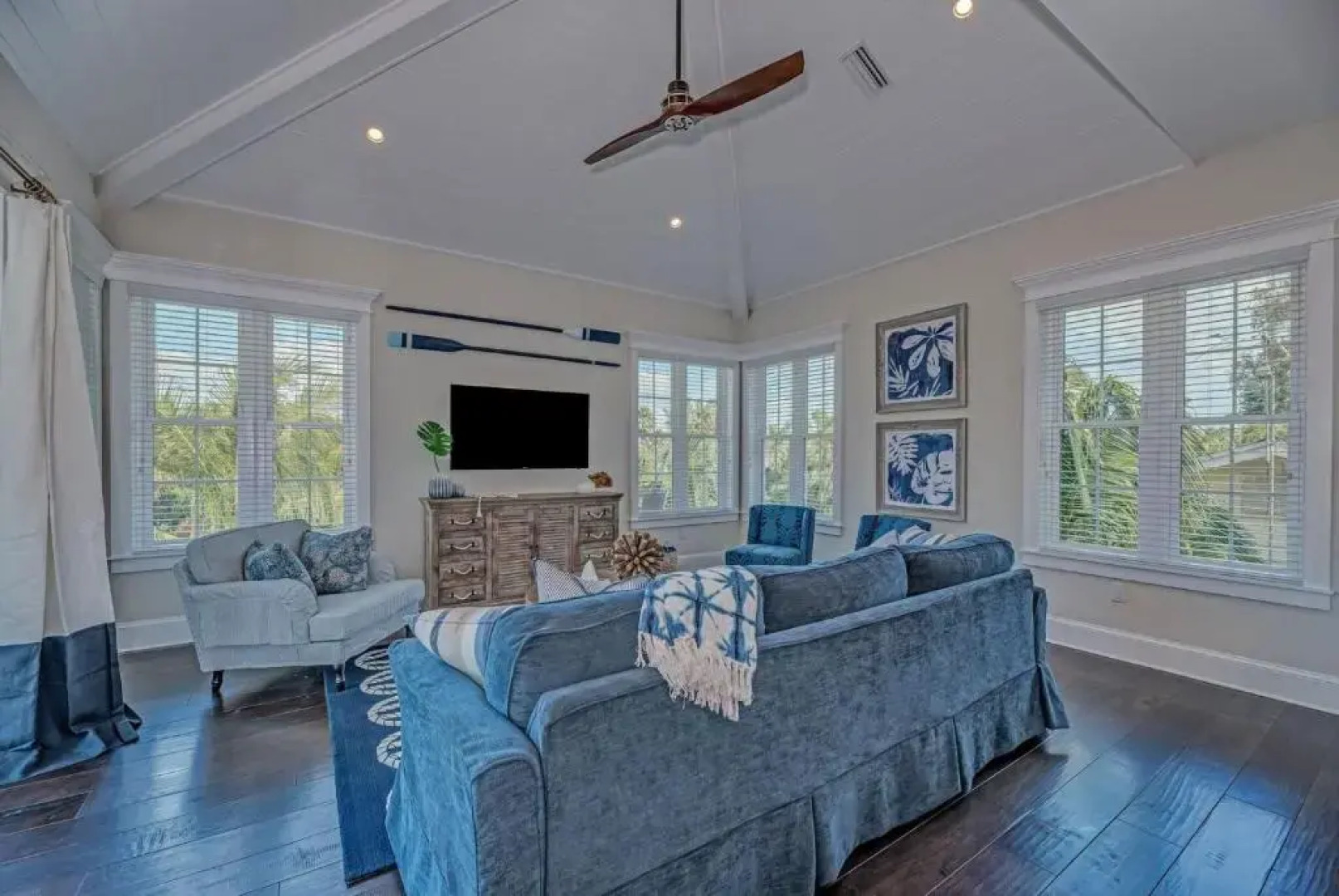 4 bed 4 and a half bath SLEEPS 10 elevator Heated Pool Spa Free WiFi boat dock