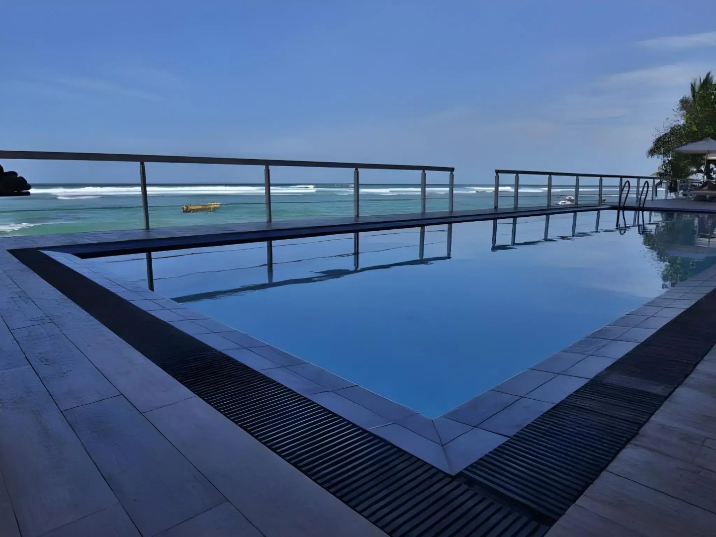 Coral Rock by Bansei