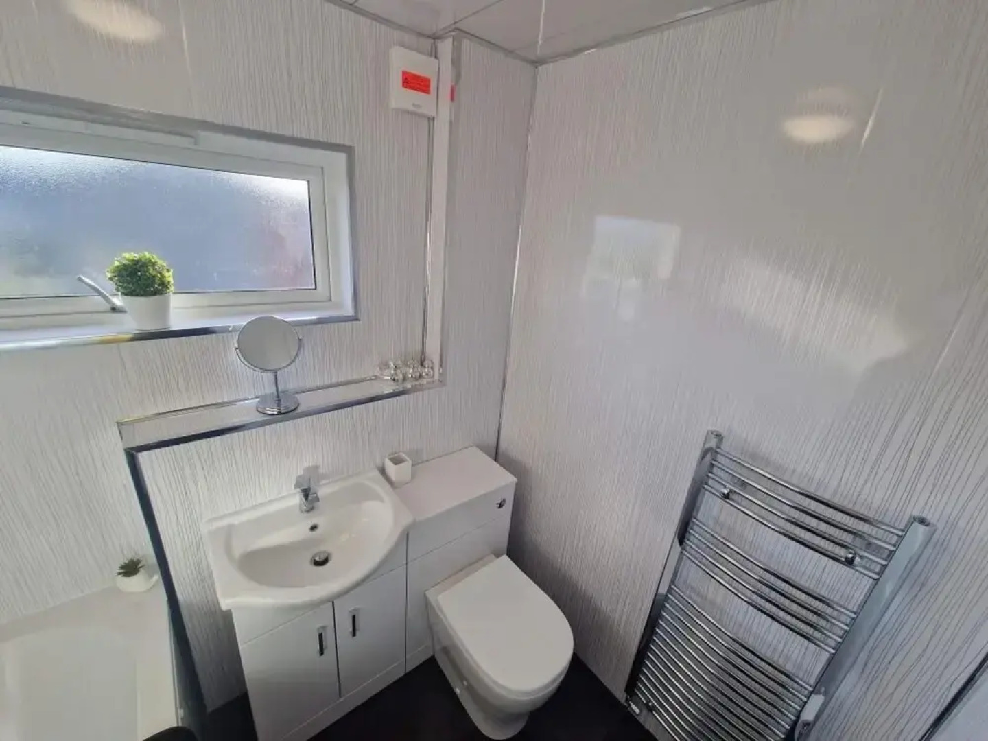 Cozy Shotts House With 2 Bedrooms