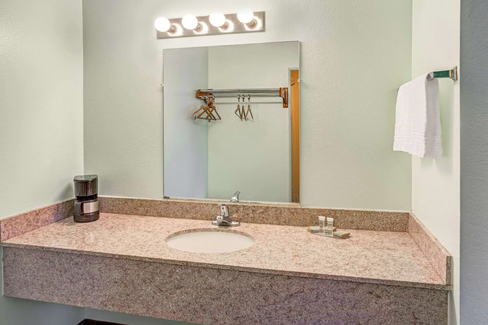 Super 8 by Wyndham Yreka