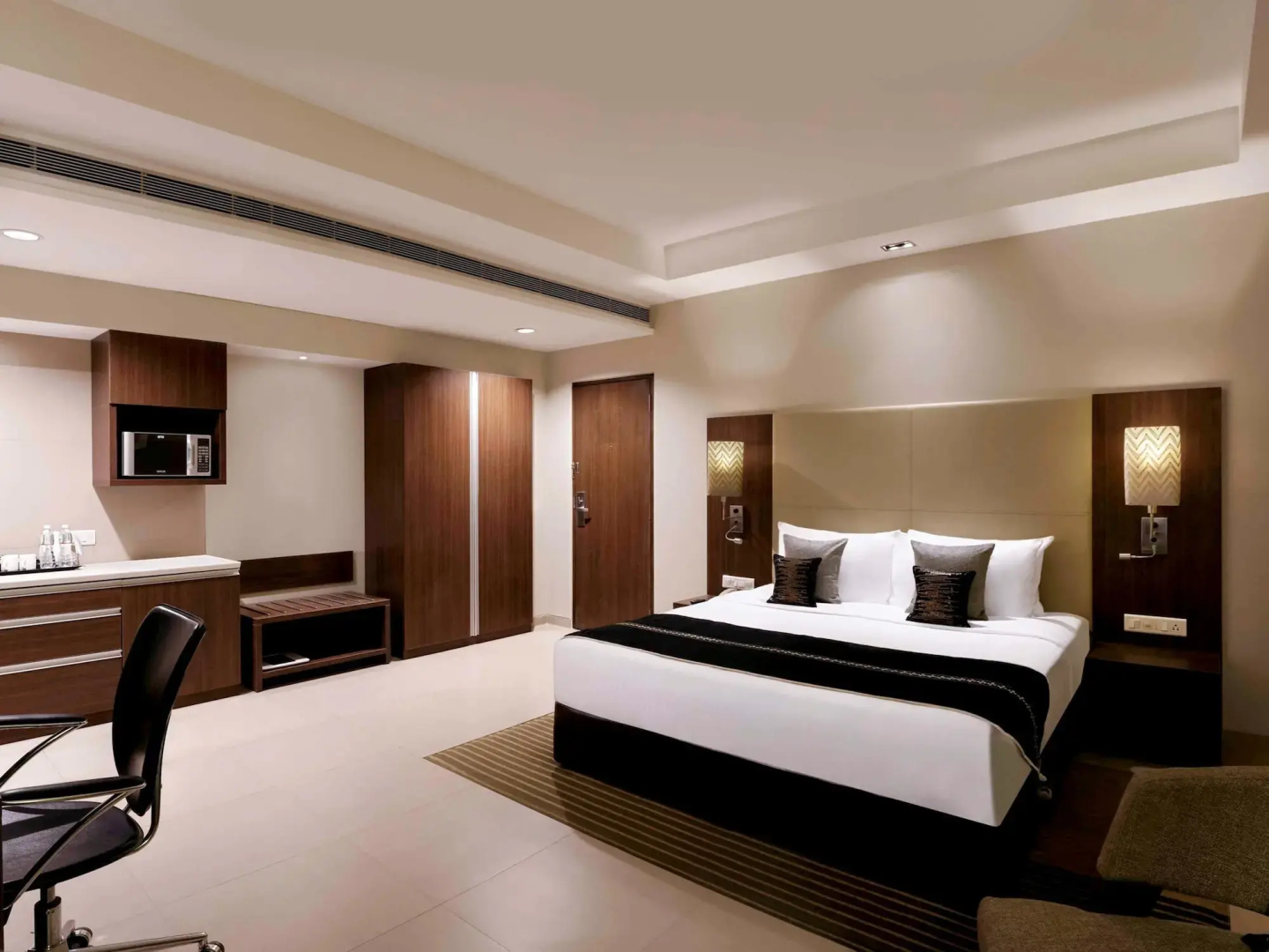 Grand Mercure Vadodara Surya Palace Hotel