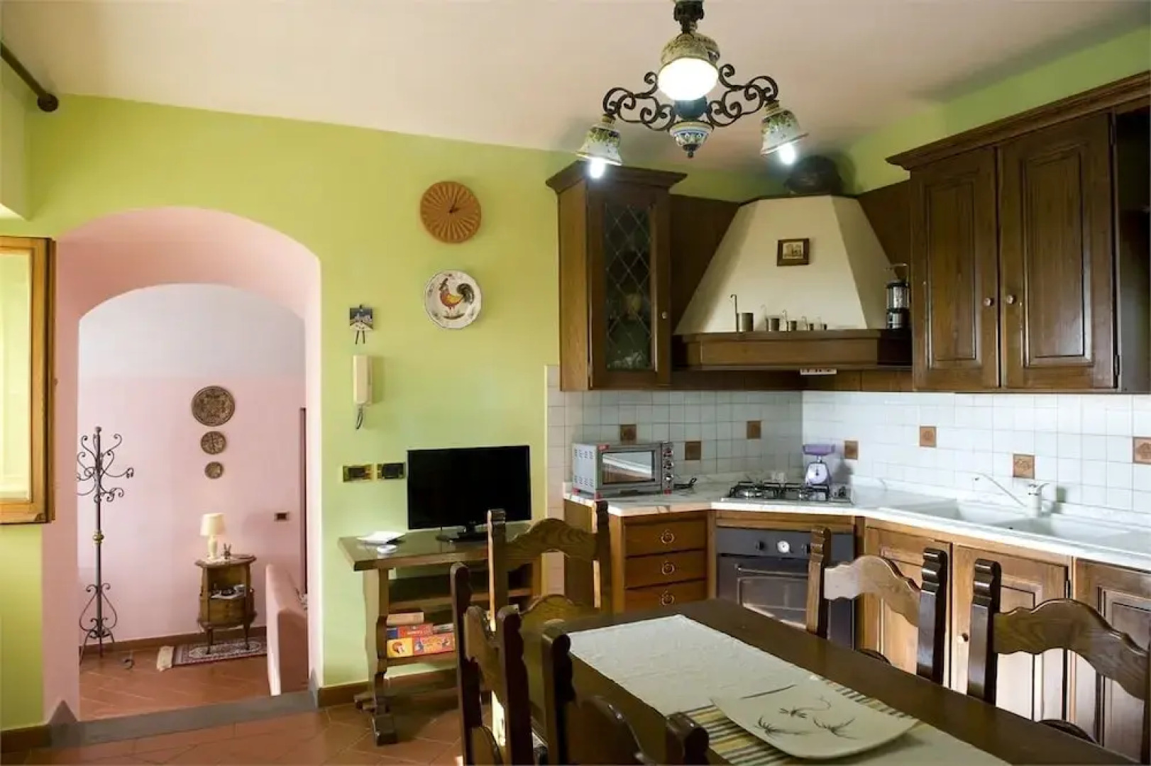 Villa Trasimeno with pool and lake view