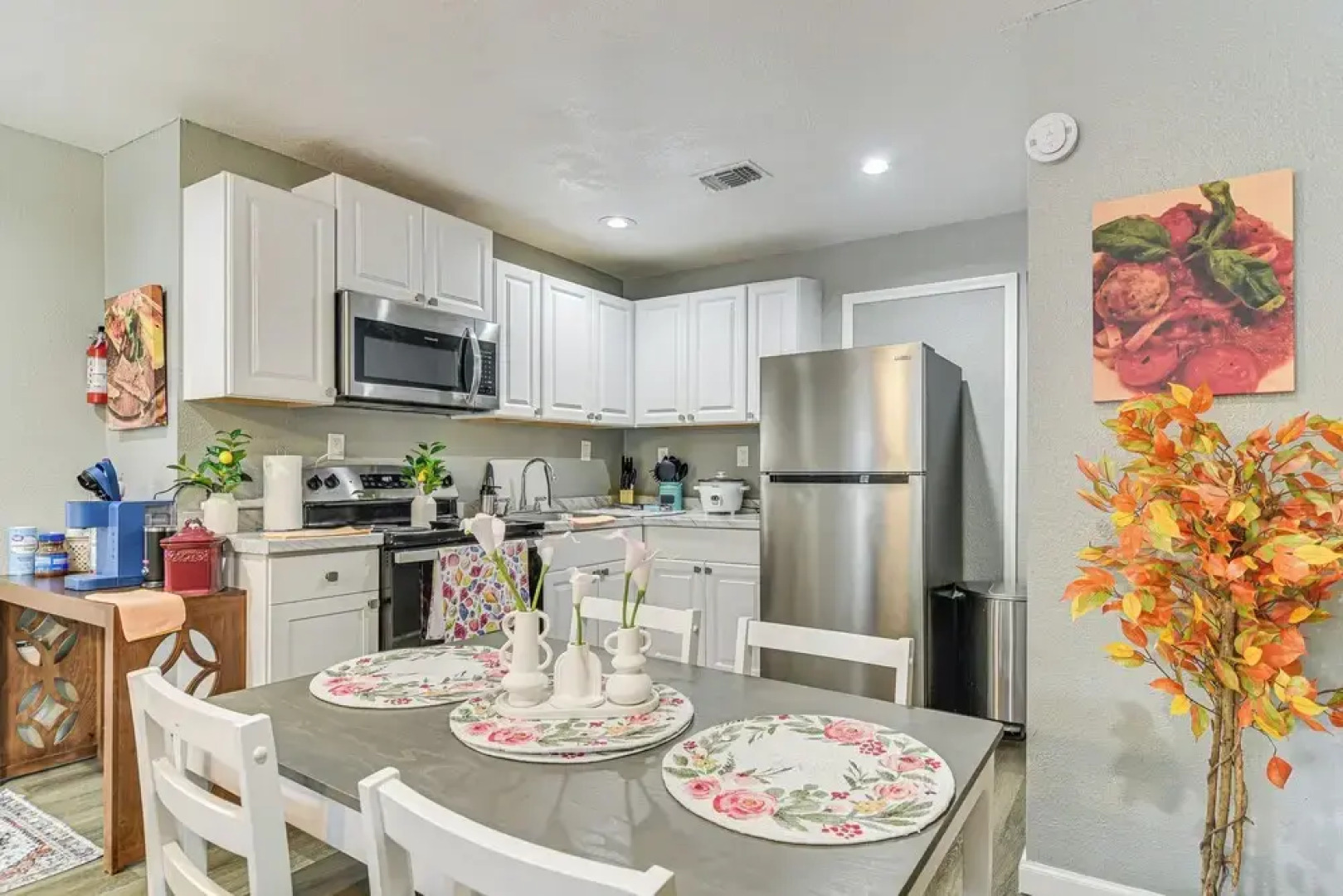 6 Mi to Busch Gardens: Family & Pet Friendly Home