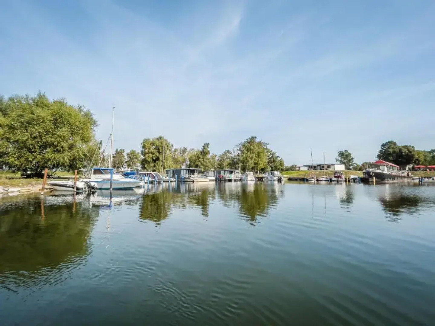 Marina Martinshafen Lotsenhaus