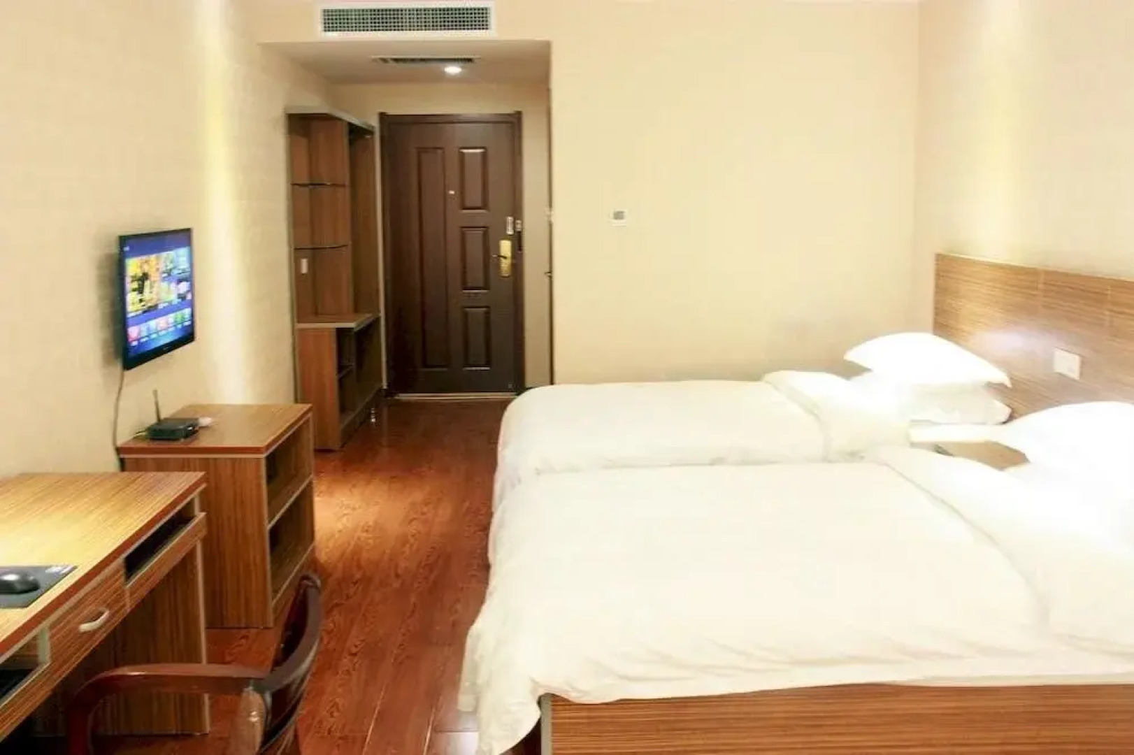 Wendeng Nanyuan Business Hotel