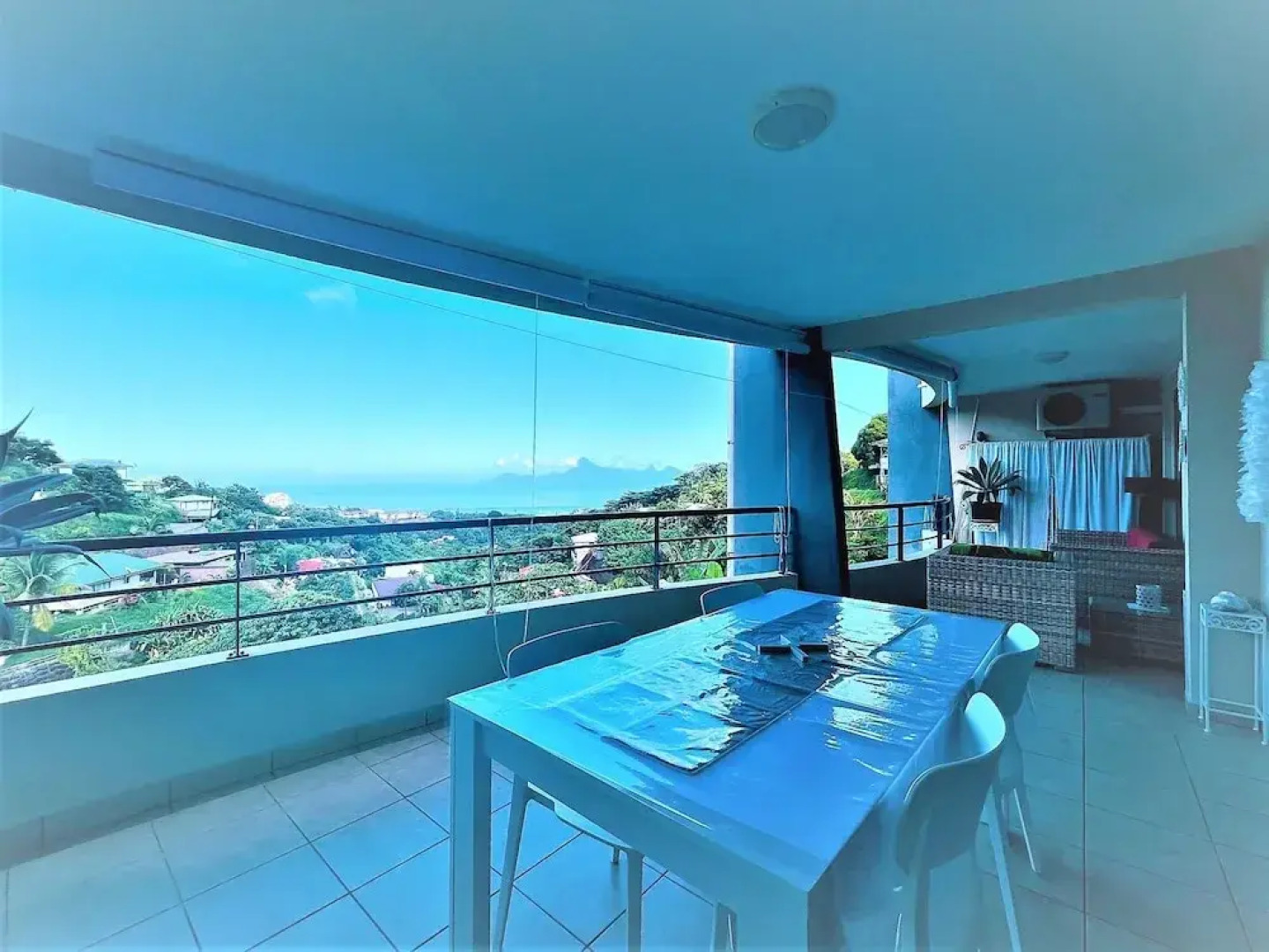 Tahiti - Toke Condo in Faa a