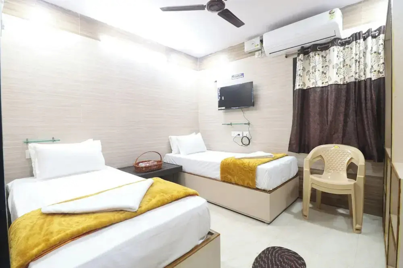 Hotel Vallabha Residency