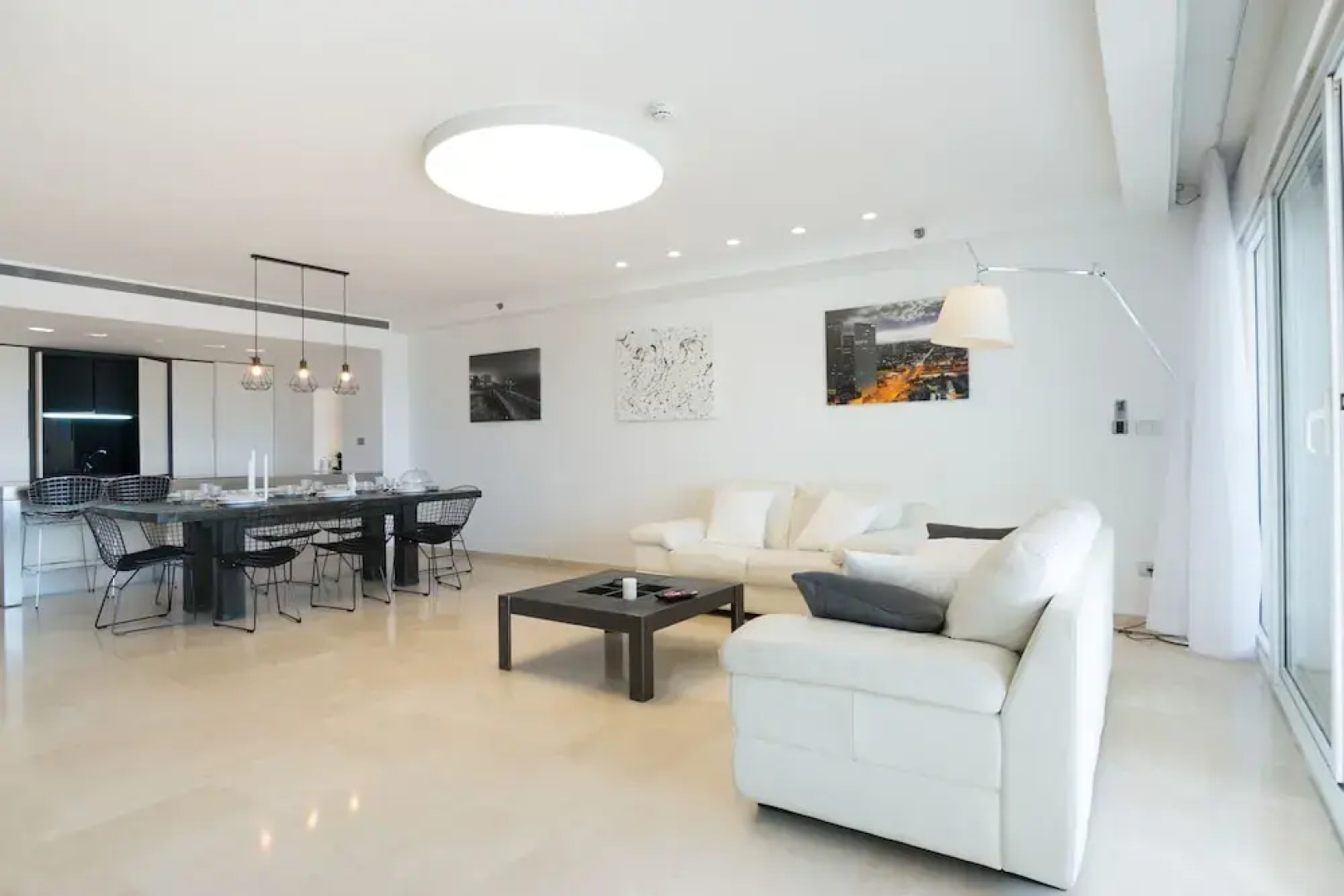 High Class Condo at Marina by FeelHome