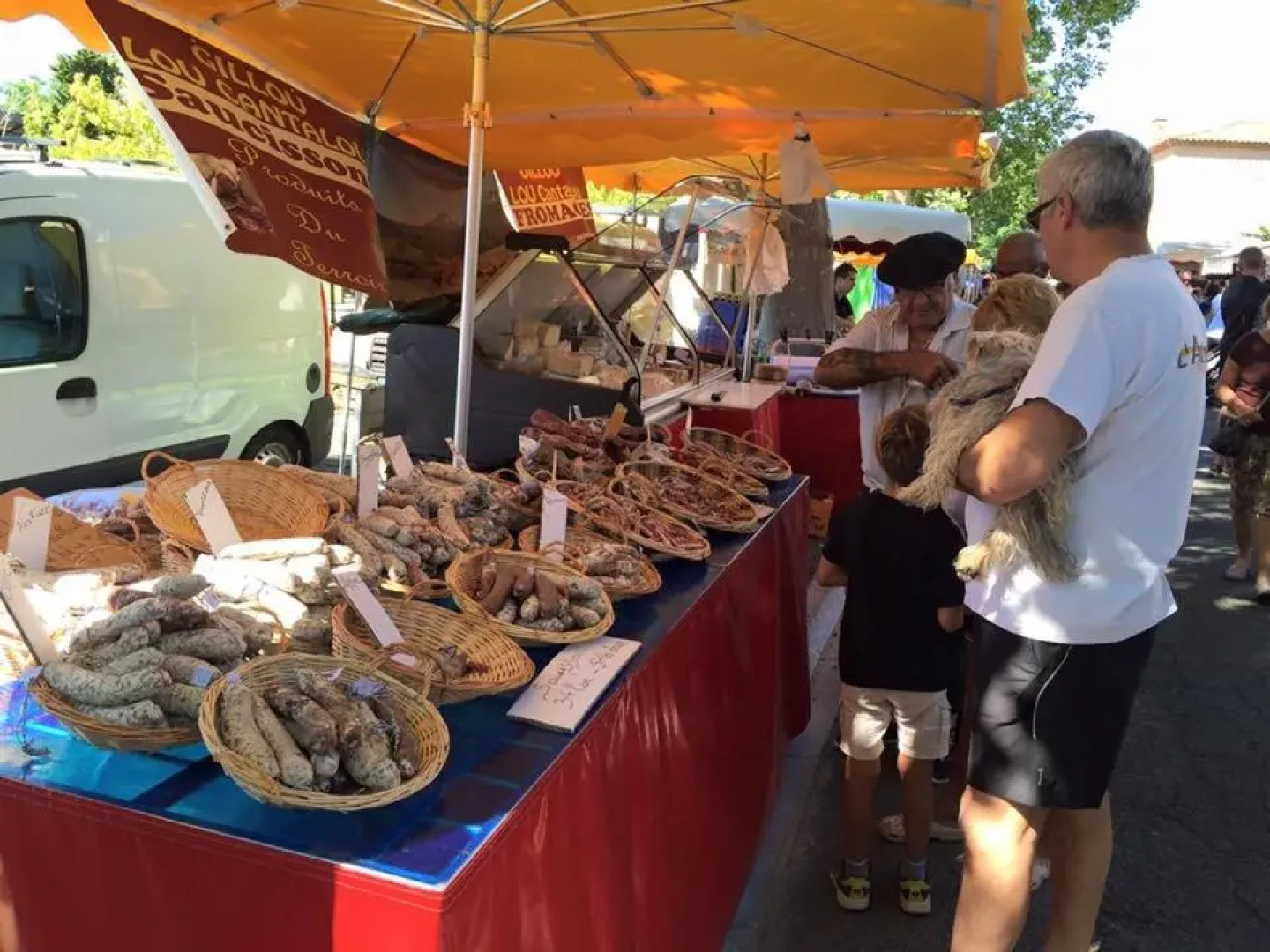 Belle villa 6 couchages a 400 m de la plage 3 chambres terrasse ombragée parking dans résidence sécurisée avec piscine commune LROND24
